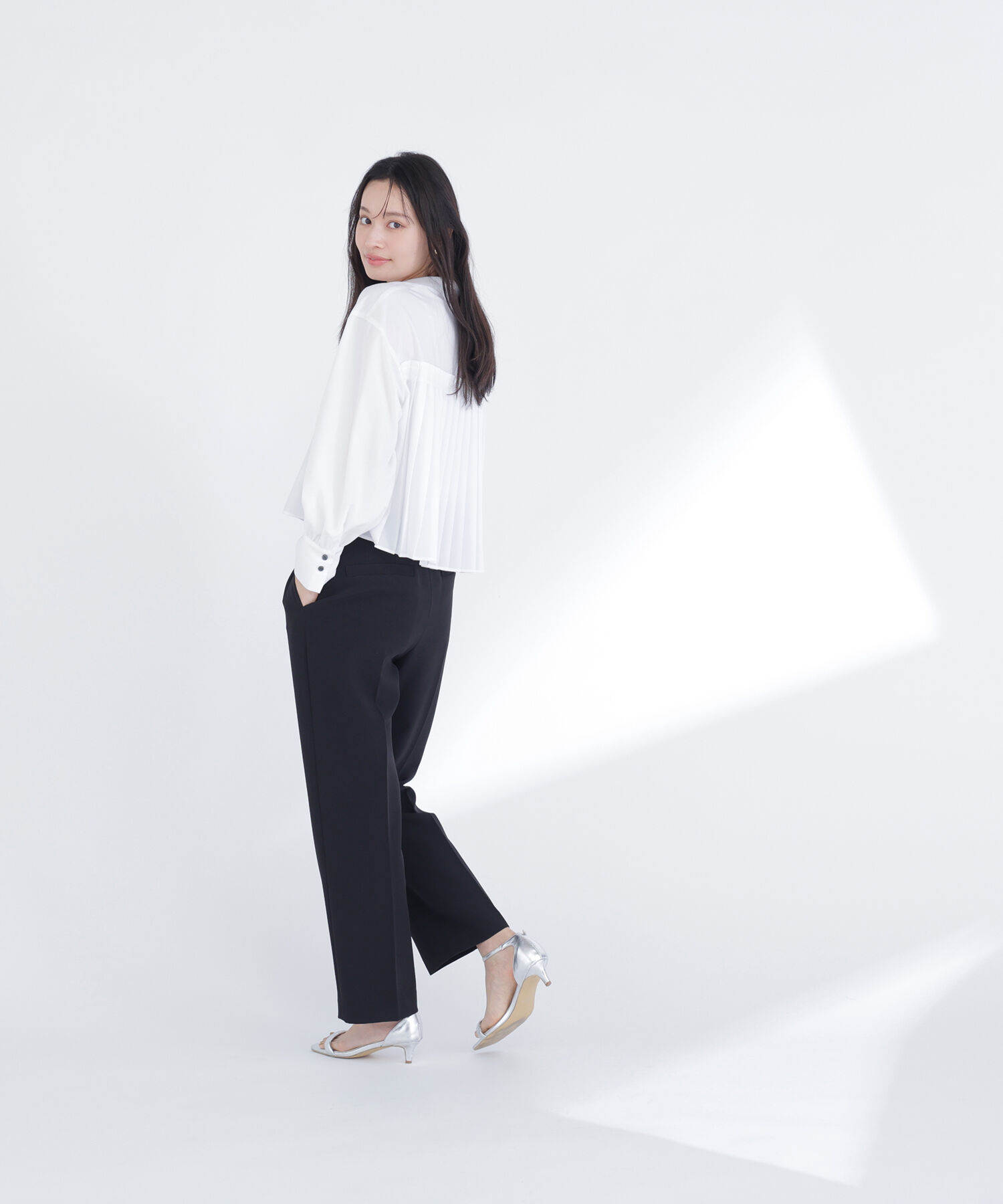  「スタイルアップストレートパンツ」|その他|