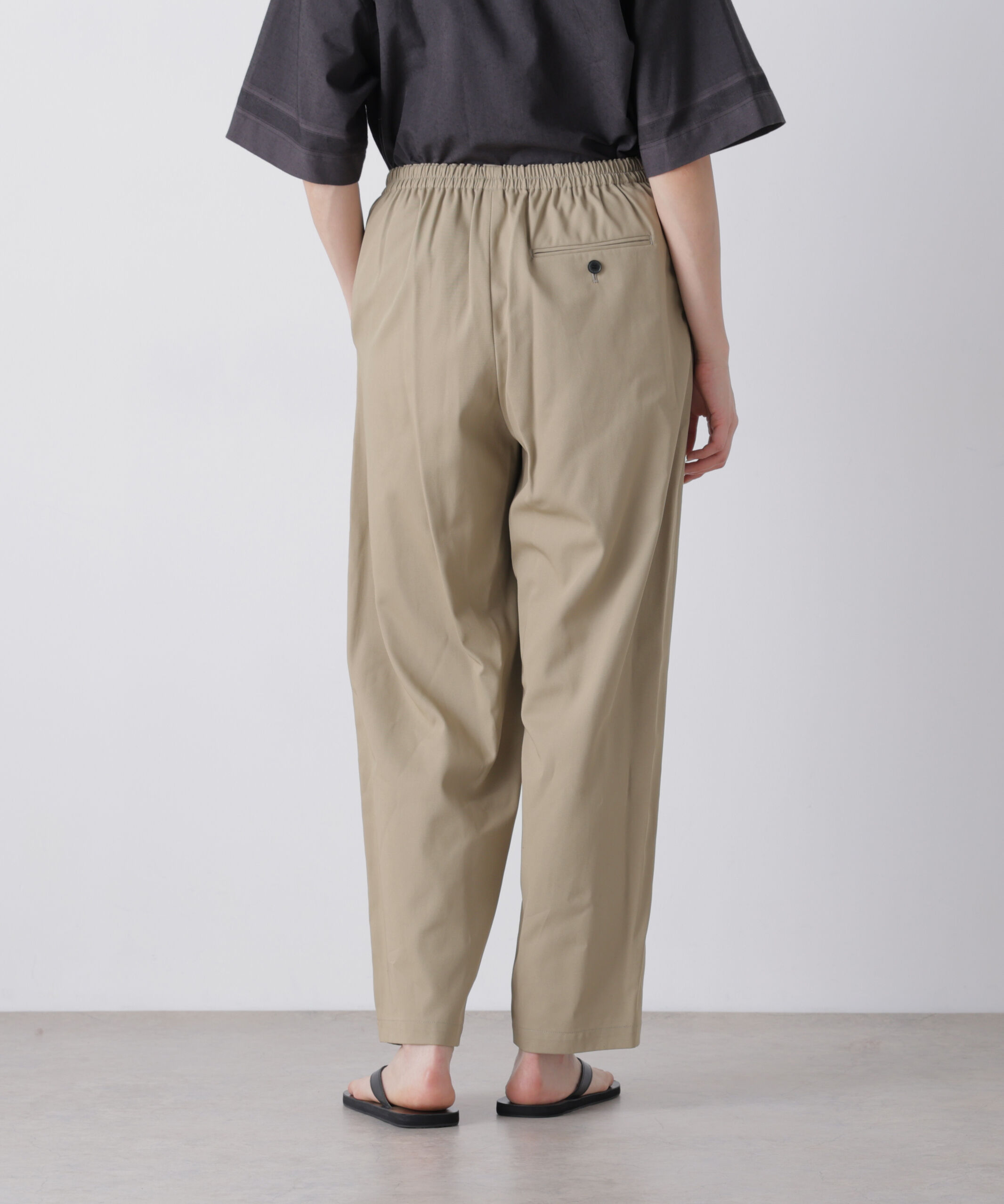 YLEVE 「YLEVE / HIGH TWISTED COTTON GABA EASY TROUSERS」|その他|