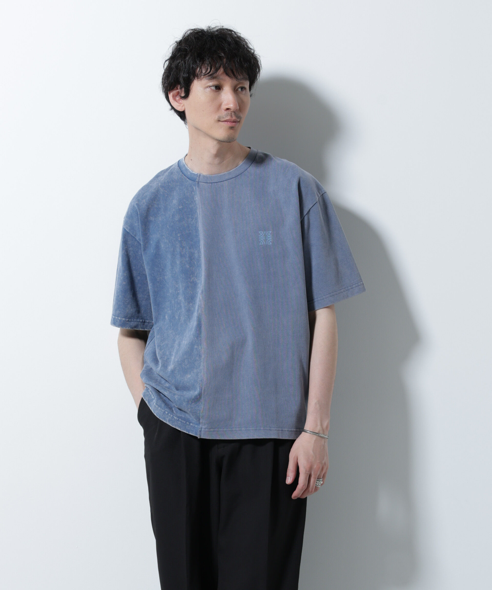 nano･universe「｢A-C-Z｣2トーンピグメントTシャツ 半袖」|Tシャツ・カットソー|