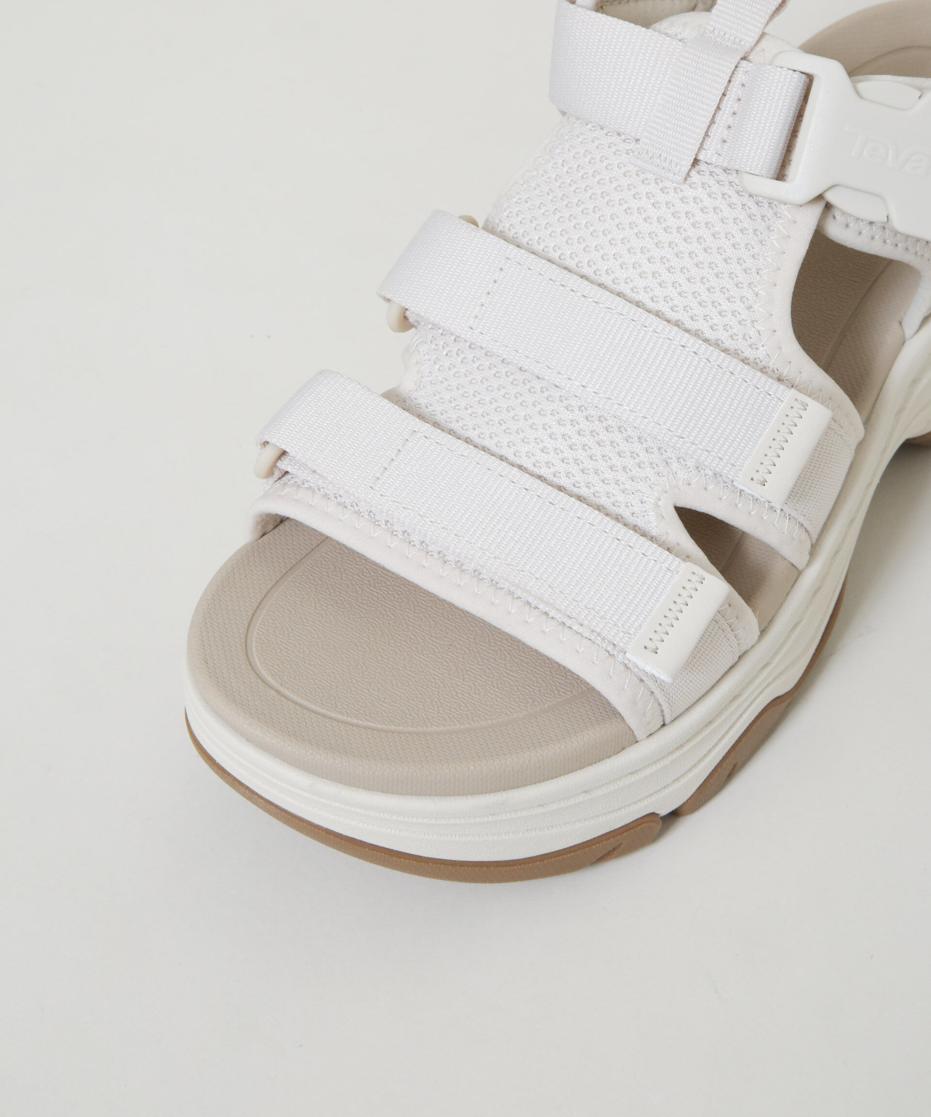 nano･universe「Teva/Hurricane Ampsole Gaila BIRCH」|サンダル|