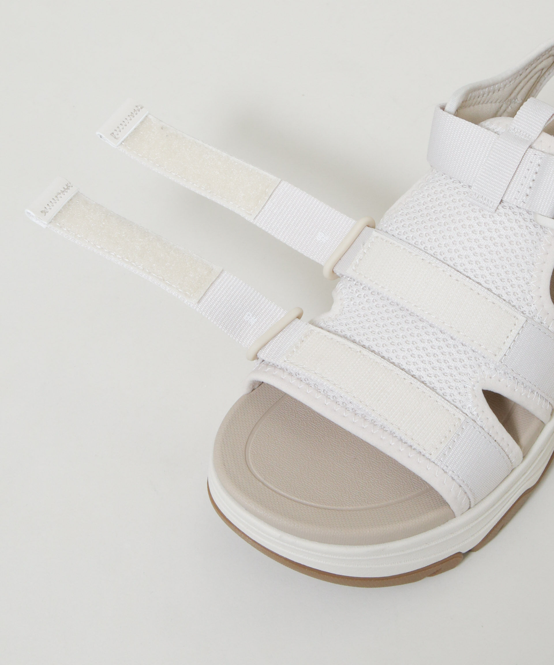 nano･universe「Teva/Hurricane Ampsole Gaila BIRCH」|サンダル|