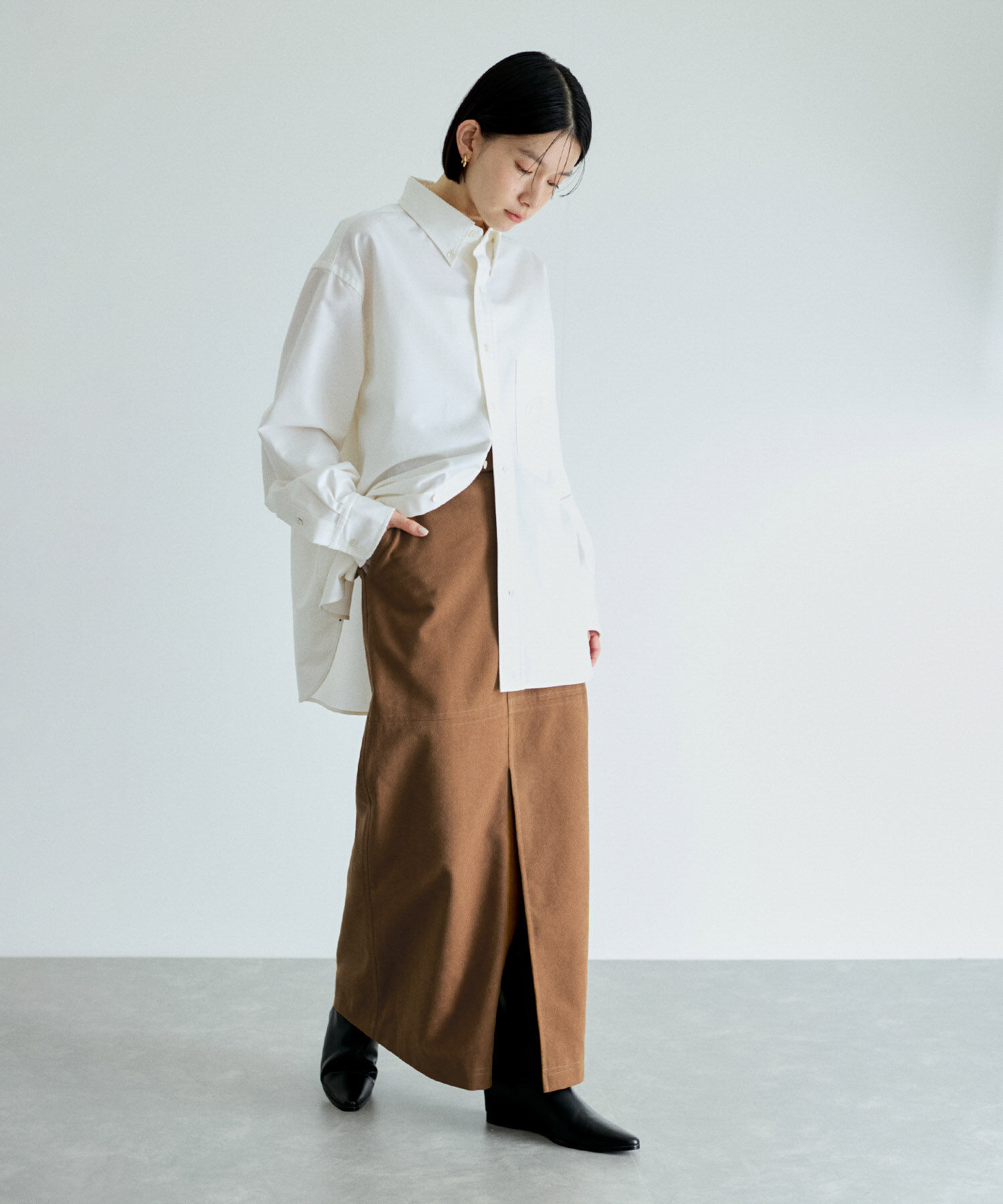 ADAM ET ROPE'「シンセティックレザーIラインスカート」|スカート|