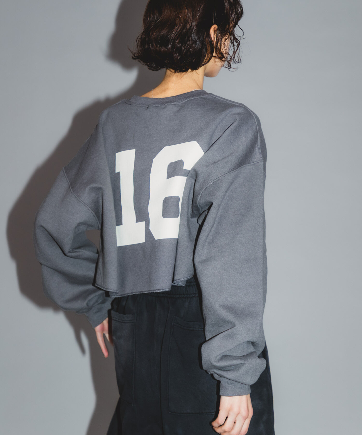 URBAN RESEARCH「Teya　SHORT SWEAT」|スウェット・ジャージ|チャコールグレー