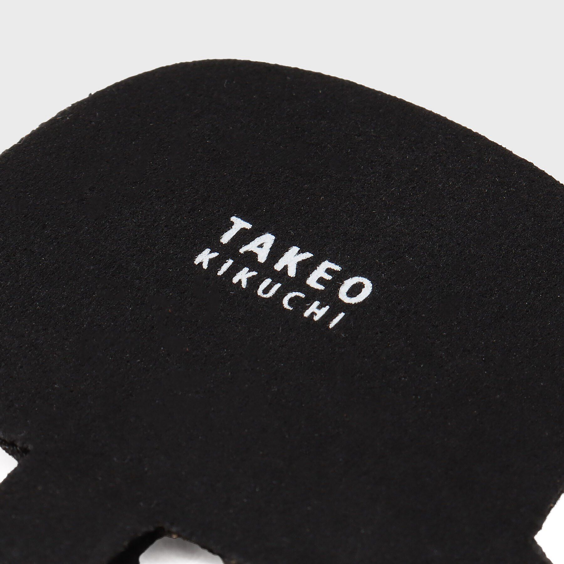 TAKEO KIKUCHI「モバイルストラップアタッチメント」|モバイルケース|