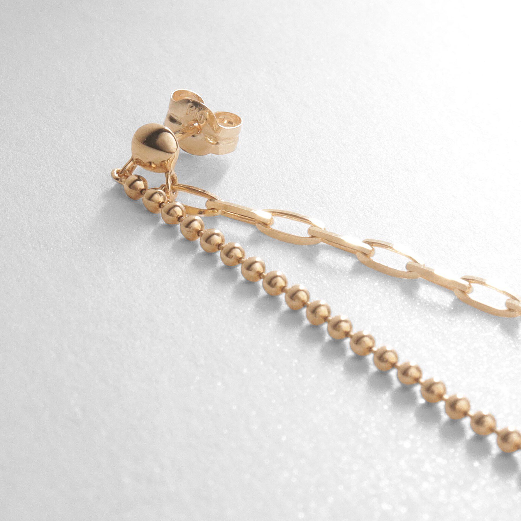 COCOSHNIK「K10ボール&times;アズキチェーンセパレート スタッドピアス」|ピアス|