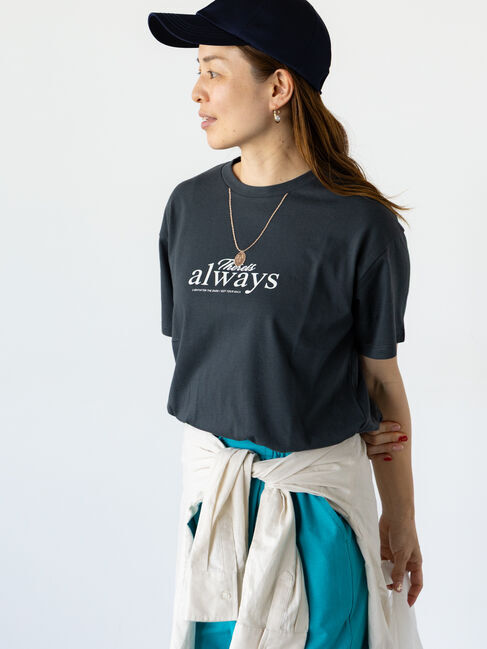 Lugnoncure「ネックレス刺繍プリントTシャツ」|Tシャツ・カットソー|チャコールグレー