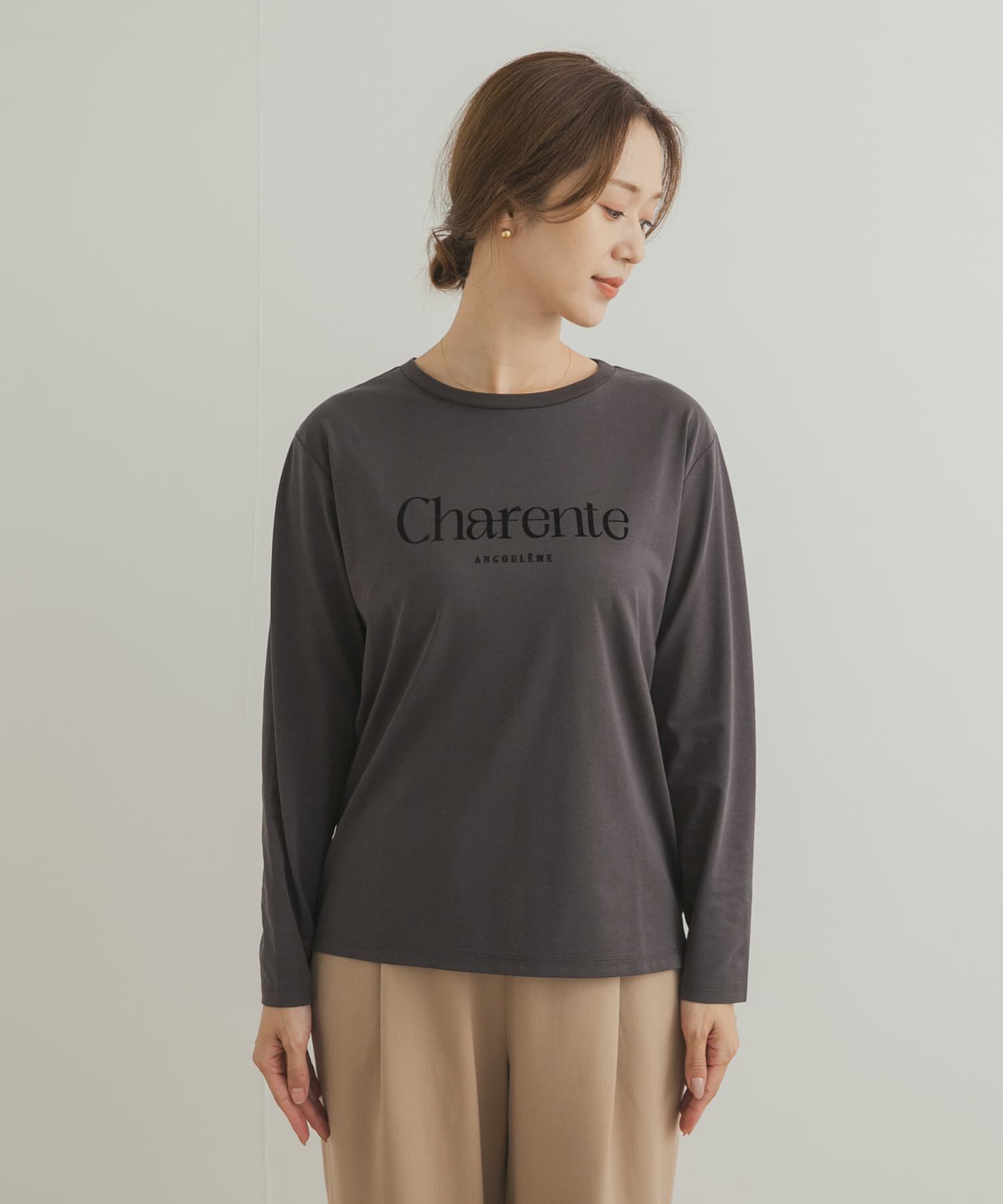 URBAN RESEARCH DOORS「フロッキーロゴプリントロングTシャツ」|Tシャツ・カットソー|