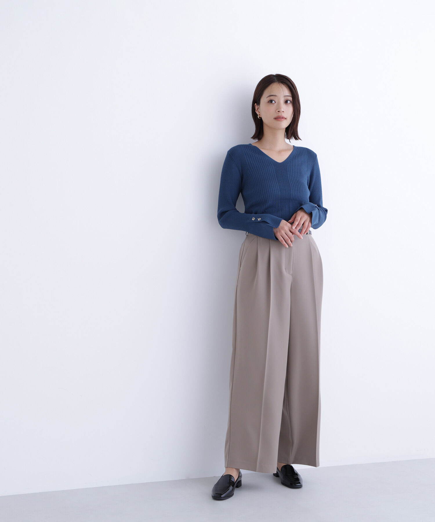  「Vネックハトメスリーブリブニット」|ニット・セーター|