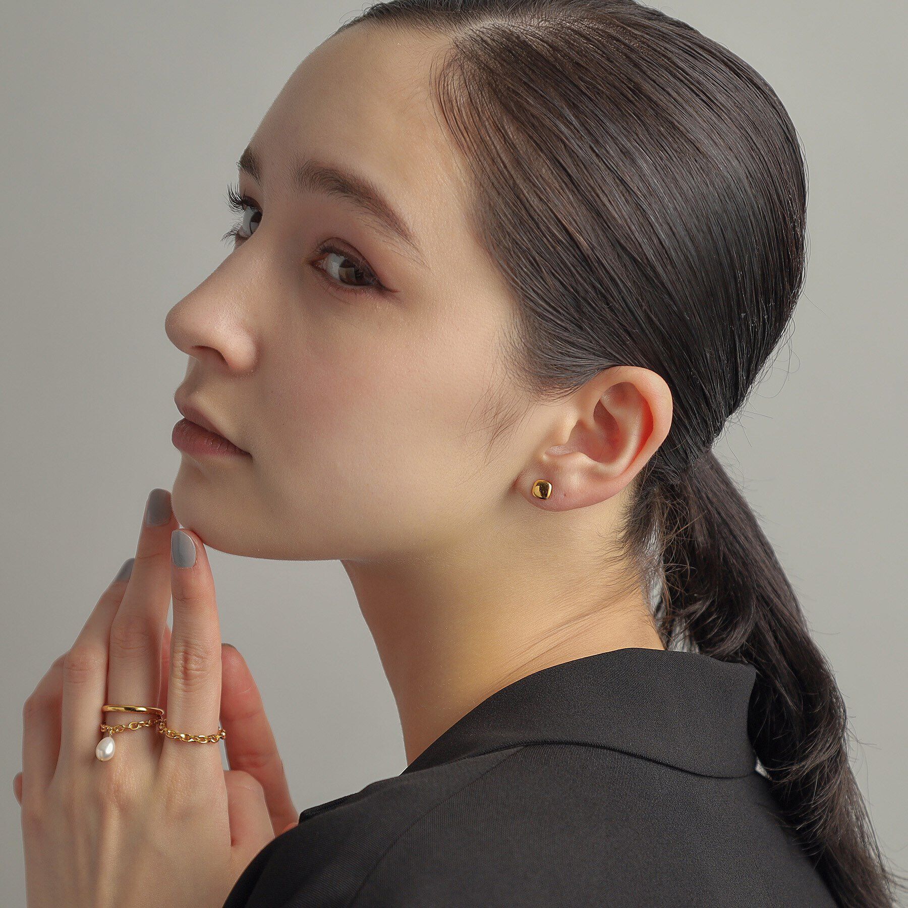 COCOSHNIK ONKITSCH「シルバー クッションシェイプ スタッドピアス GP」|ピアス|
