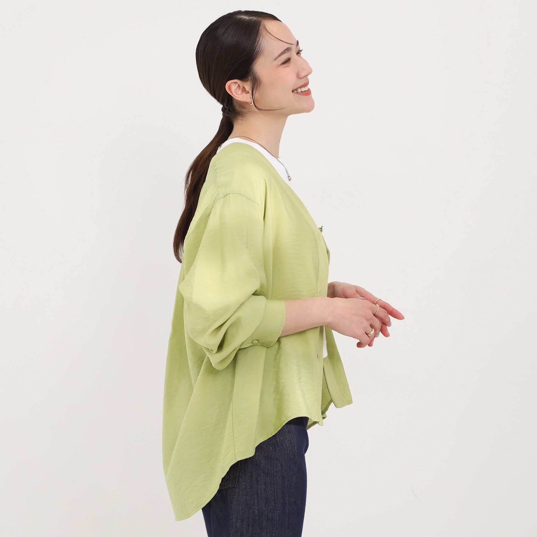 SHOO･LA･RUE「【S-LL/体型カバー/Aライン】身体のラインを拾いにくい シアーシャツカーディガン」|シャツ・ブラウス|