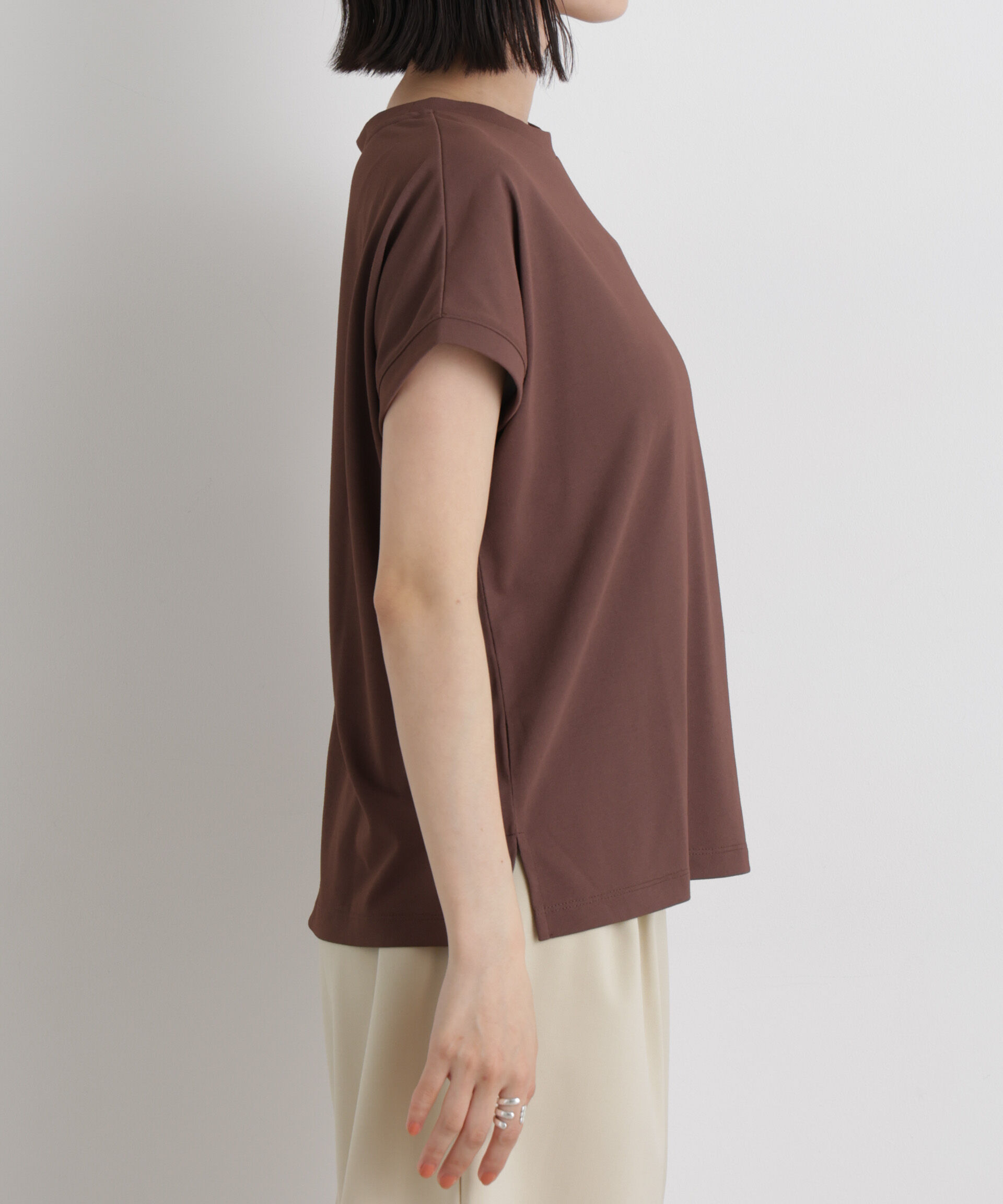 nano･universe「汗隠糸加工&多彩機能カットソー素材 ドルマンフレンチトップス」|Tシャツ・カットソー|