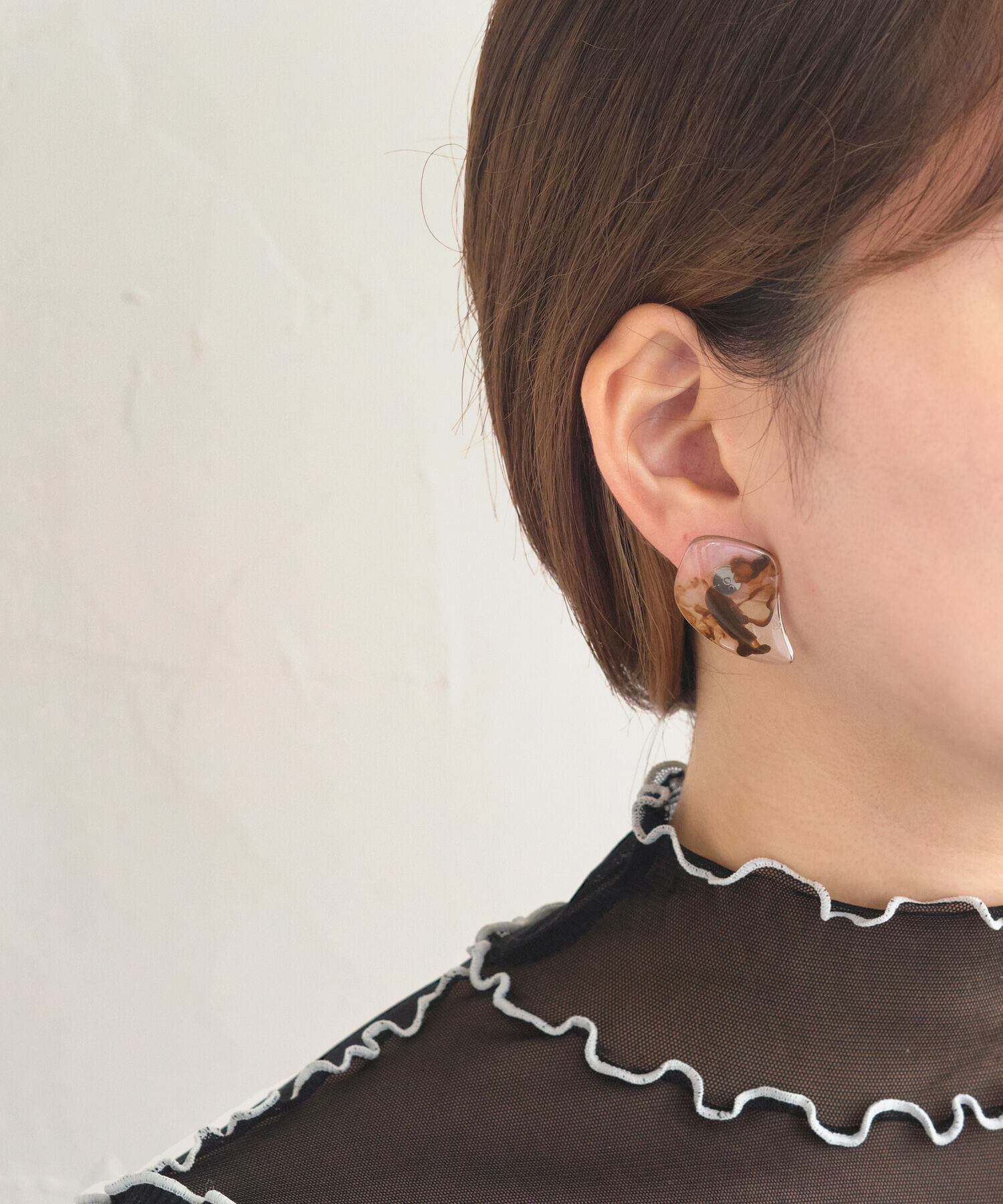 Phoebe+「【sfy】marble stone pairピアス　カーキ&times;ブラウン」|ピアス|