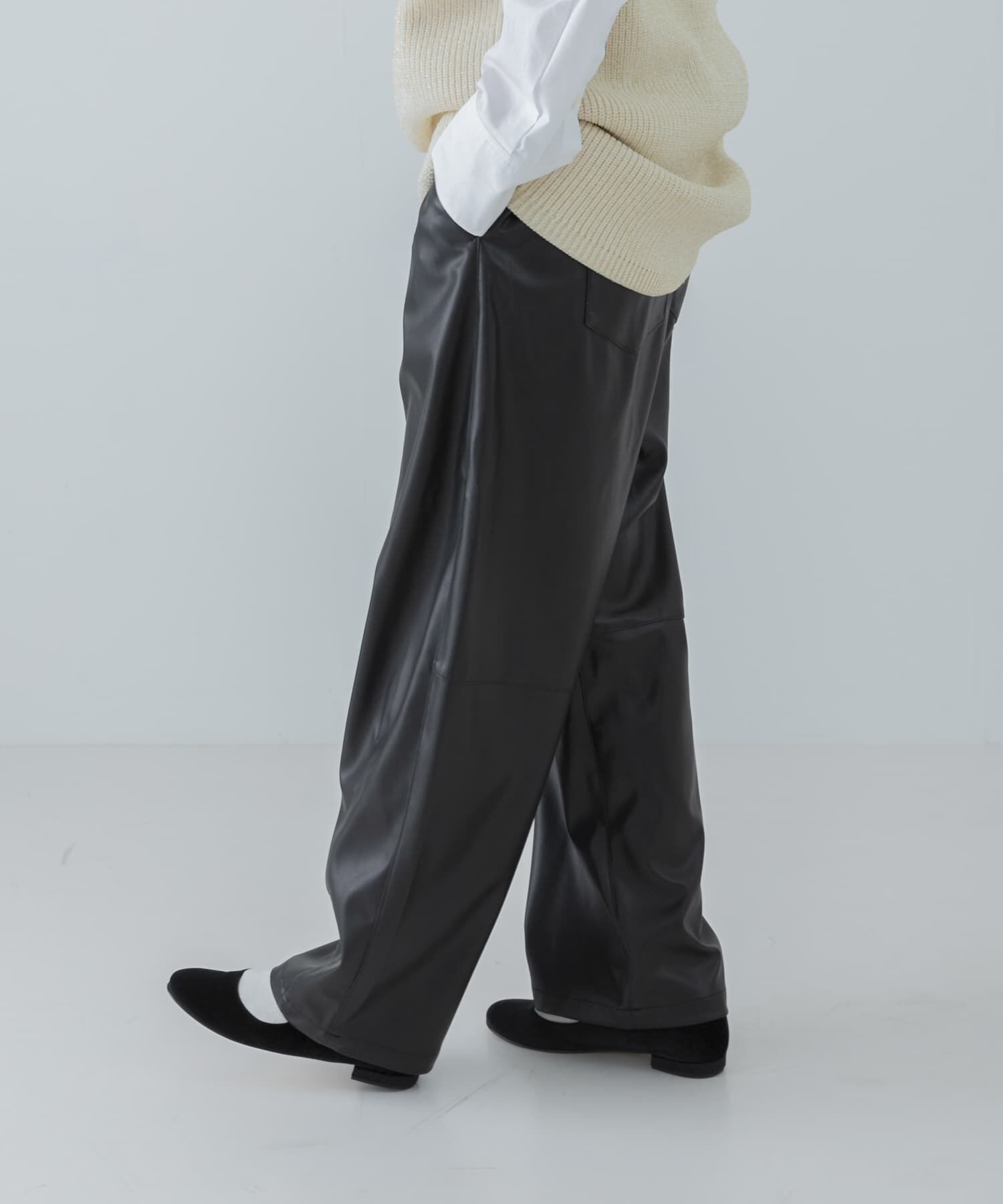 URBAN RESEARCH「レザーライクコクーンパンツ」|その他|