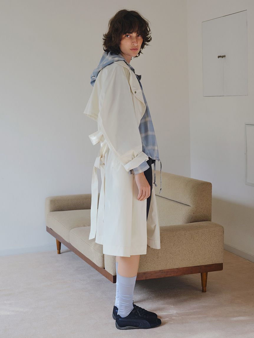 emmi atelier「ボリュームスリーブロングコート/撥水」|トレンチコート|