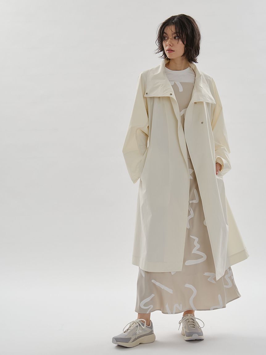 emmi atelier「ボリュームスリーブロングコート/撥水」|トレンチコート|