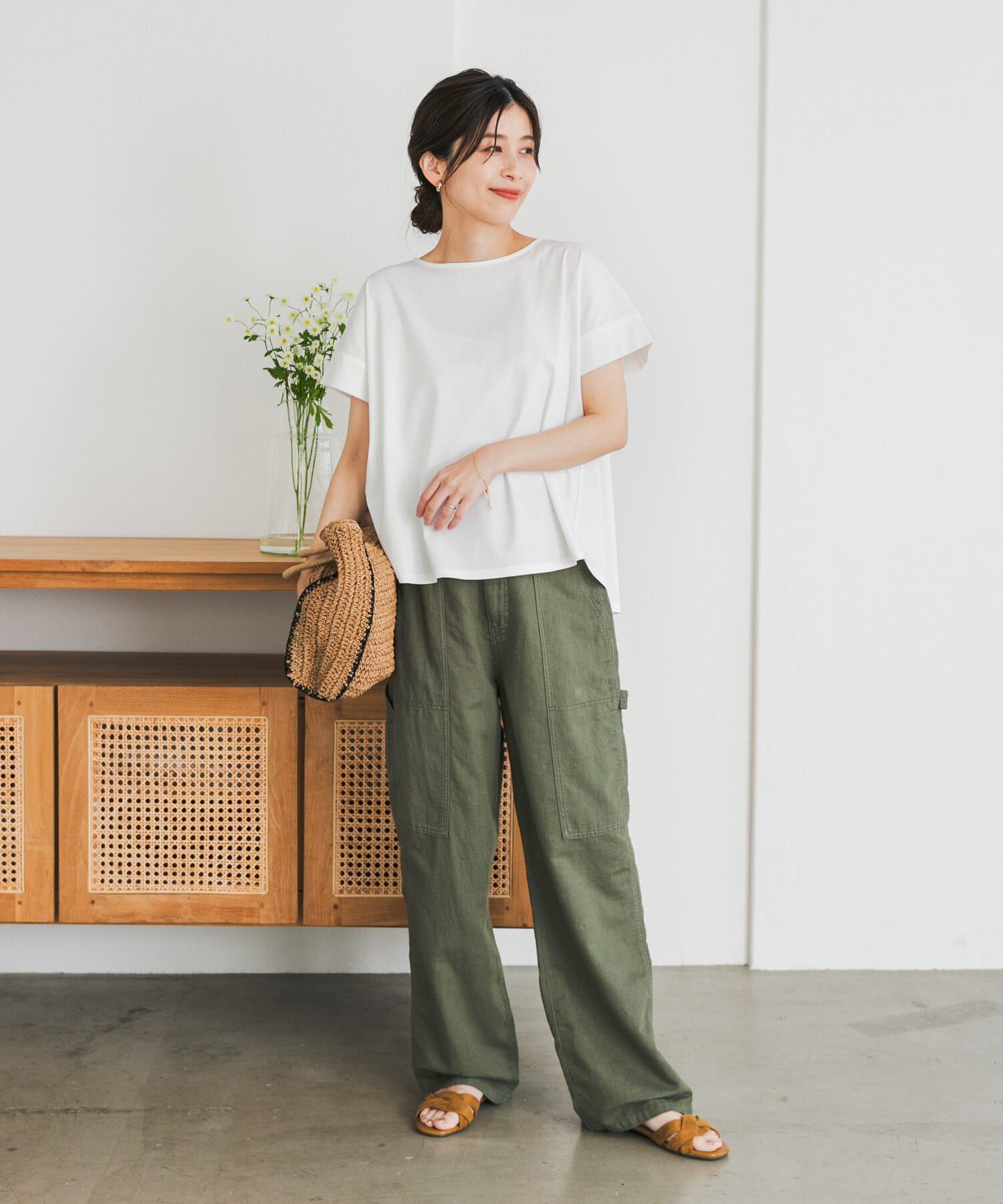 URBAN RESEARCH DOORS「『仁村紗和さん着用』『UR TECH』サマシェアバックデザインプルオーバー」|Tシャツ・カットソー|