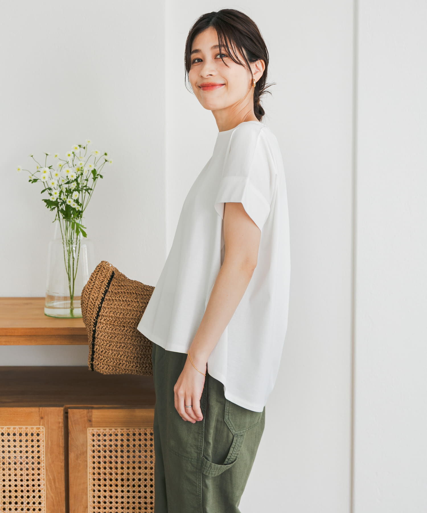 URBAN RESEARCH DOORS「『仁村紗和さん着用』『UR TECH』サマシェアバックデザインプルオーバー」|Tシャツ・カットソー|