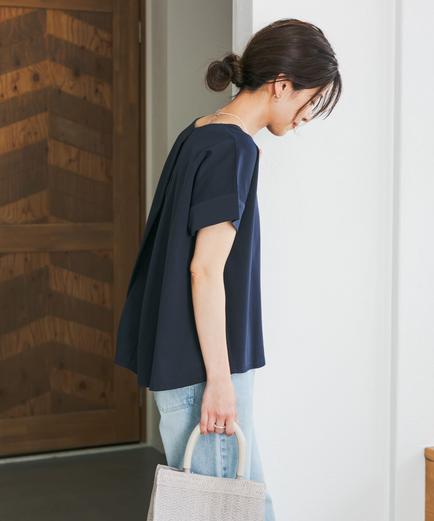 URBAN RESEARCH DOORS「『仁村紗和さん着用』『UR TECH』サマシェアバックデザインプルオーバー」|Tシャツ・カットソー|