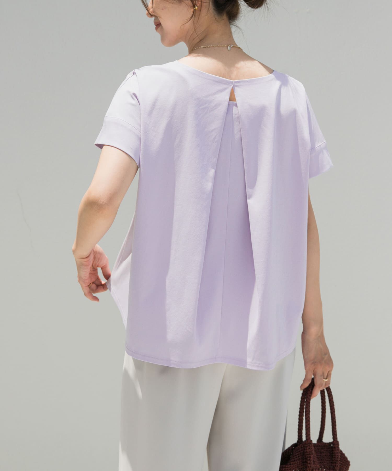 URBAN RESEARCH DOORS「『仁村紗和さん着用』『UR TECH』サマシェアバックデザインプルオーバー」|Tシャツ・カットソー|