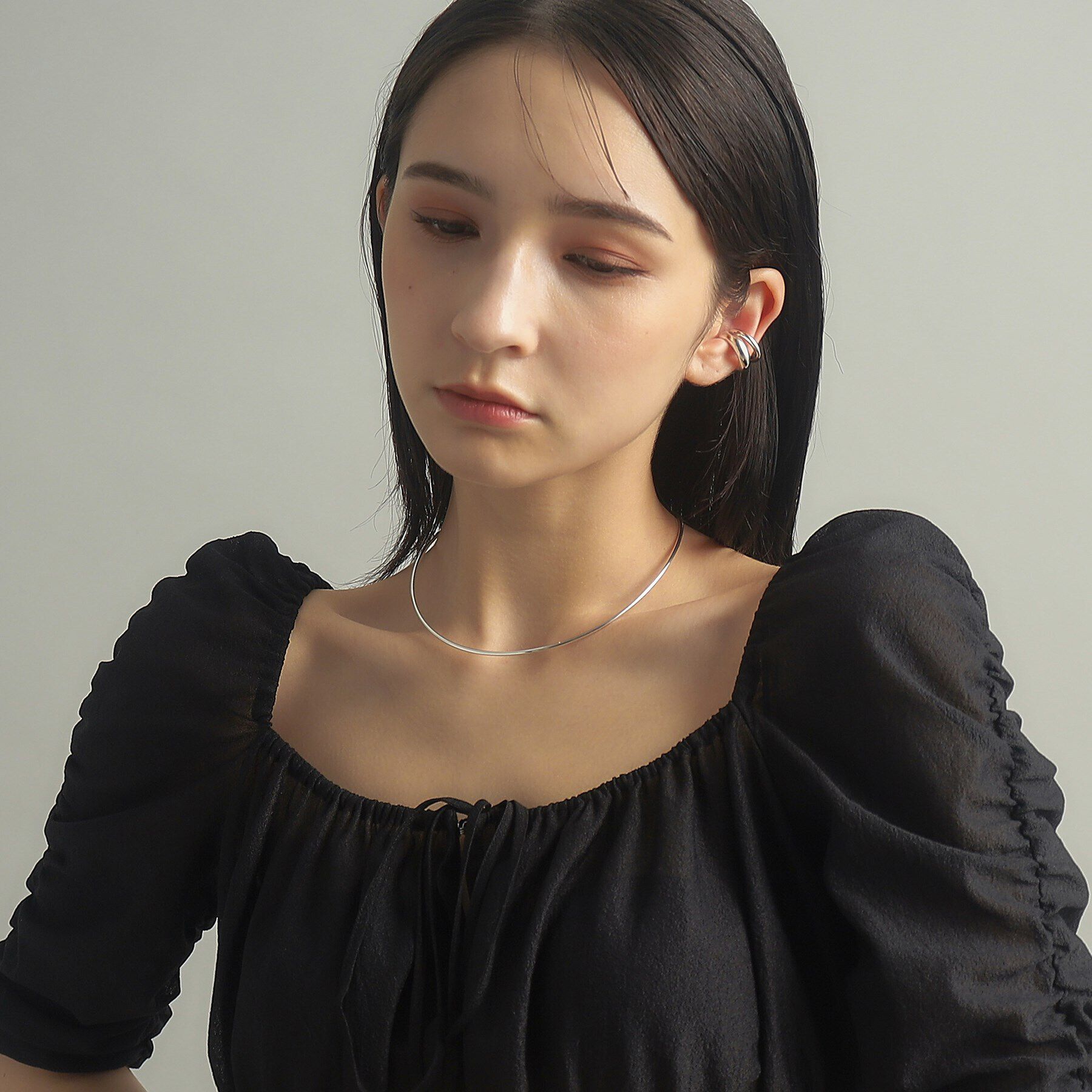 COCOSHNIK ONKITSCH「シルバー ホロウフレキシブルチョーカー」|ネックレス|