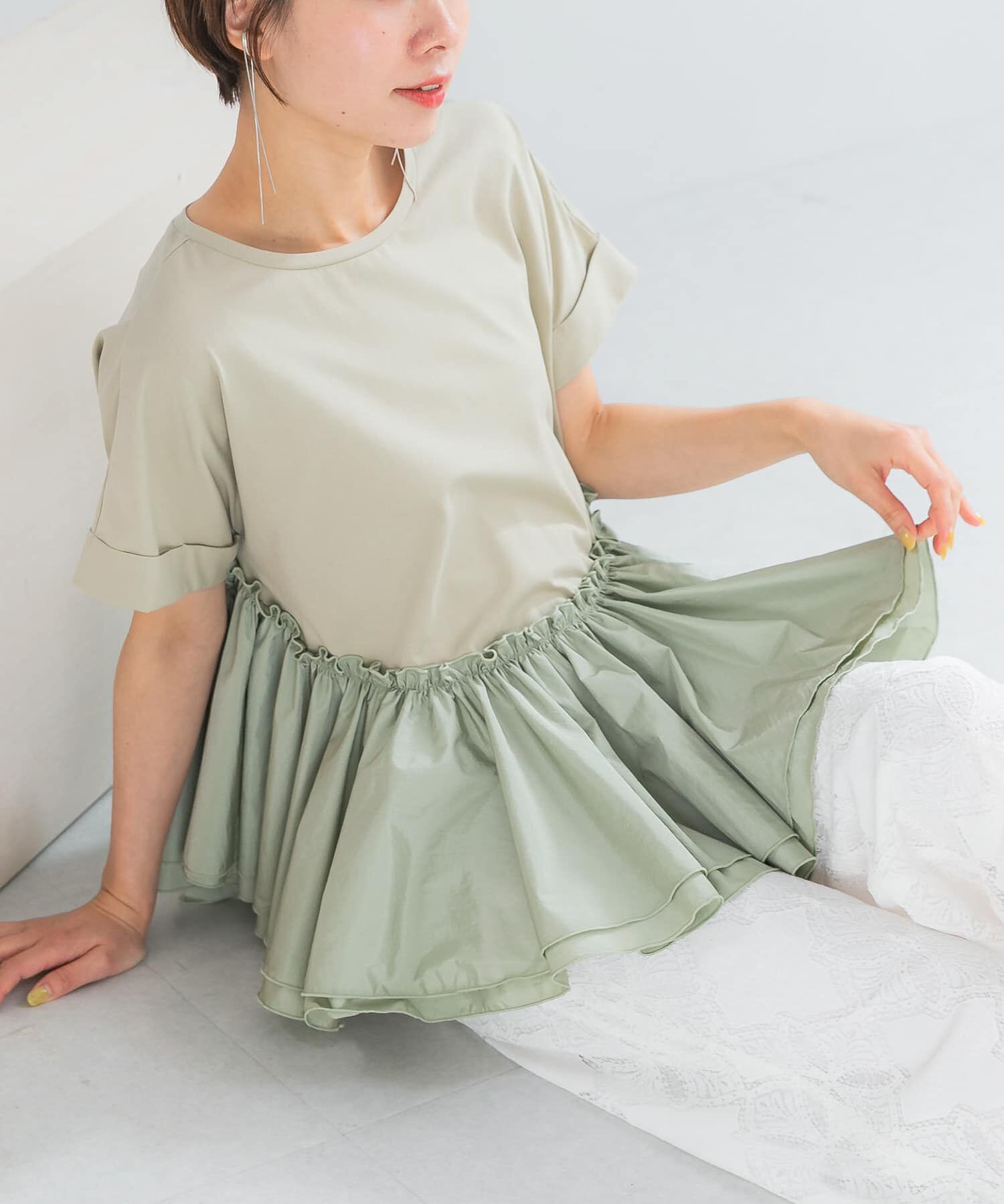 URBAN RESEARCH ROSSO「タフタドッキングティアードTEEブラウス」|Tシャツ・カットソー|ライトカーキ