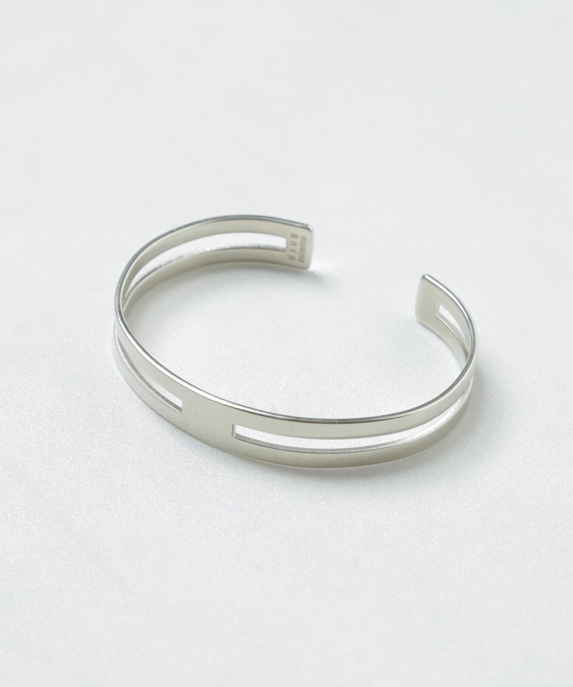 nano･universe「「NU jewelry」ジャーマンシルバースルーバングル」|ブレスレット・バングル|