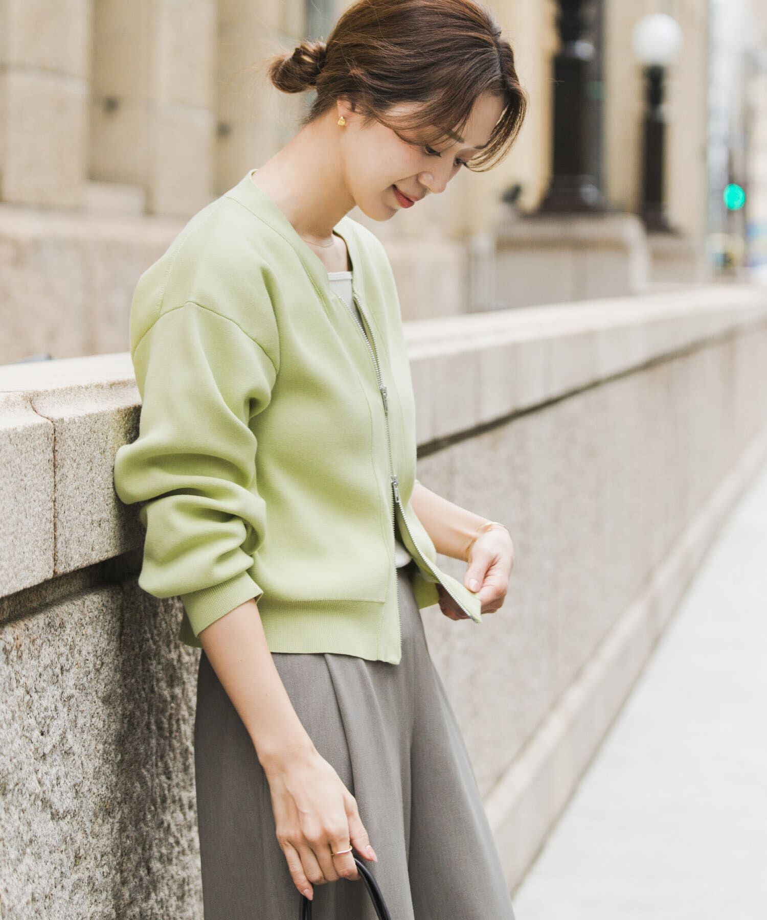 仁村紗和さん着用』『UR TECH Renew Knit』VネックZIPカーディガン