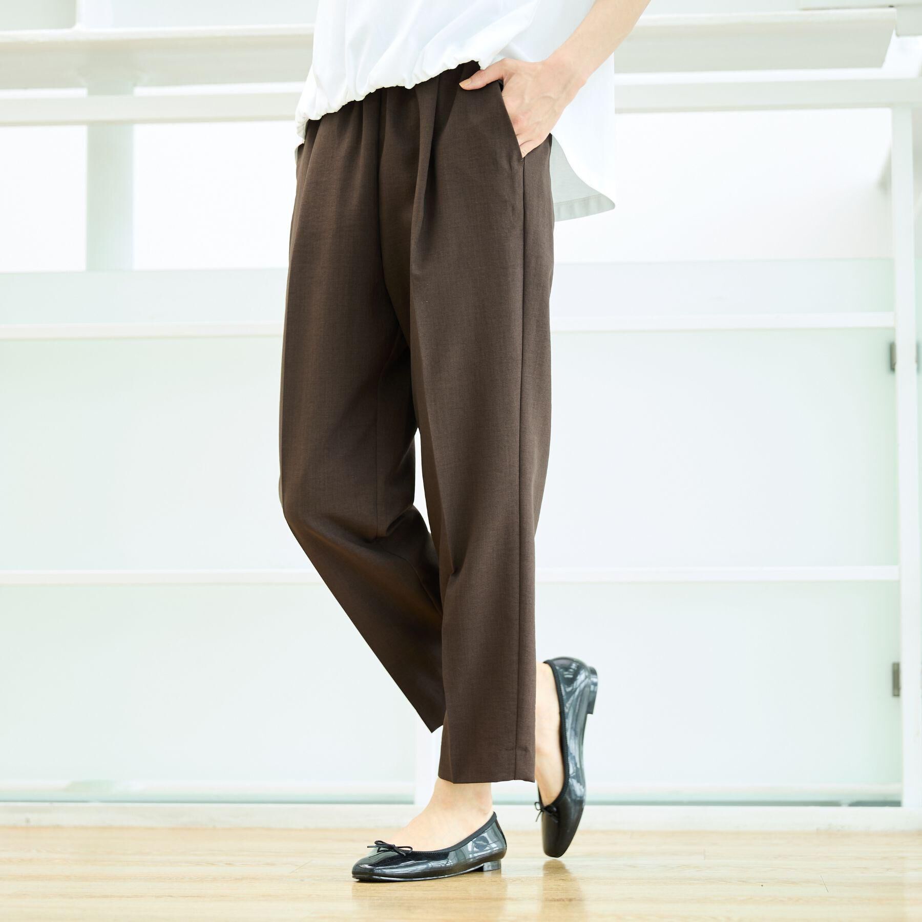 Dessin「【ウエストゴム・洗える】センターライン入りテーパードパンツ（XS～L）」|その他|