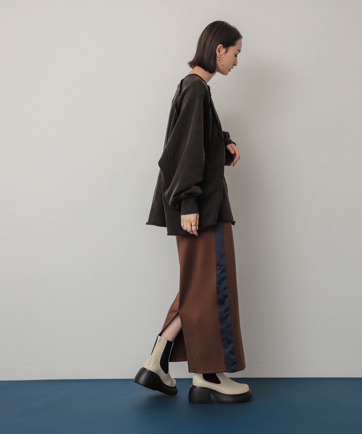 SENSE OF PLACE by URBAN RESEARCH「サテンキリカエラインスカート」|スカート|