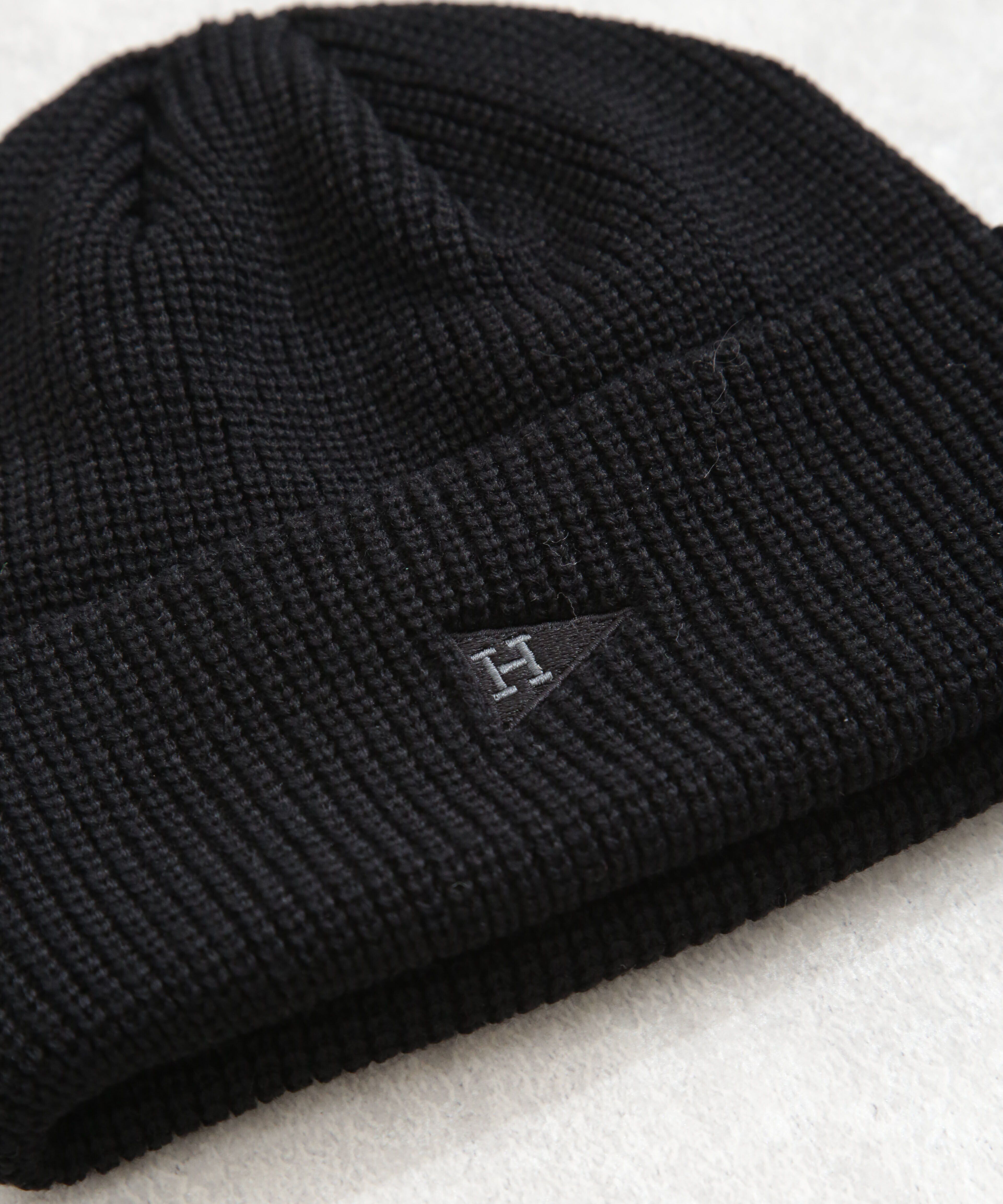nano･universe「Healthknit/別注ペナント刺繍ニットキャップ」|キャップ・キャスケット|