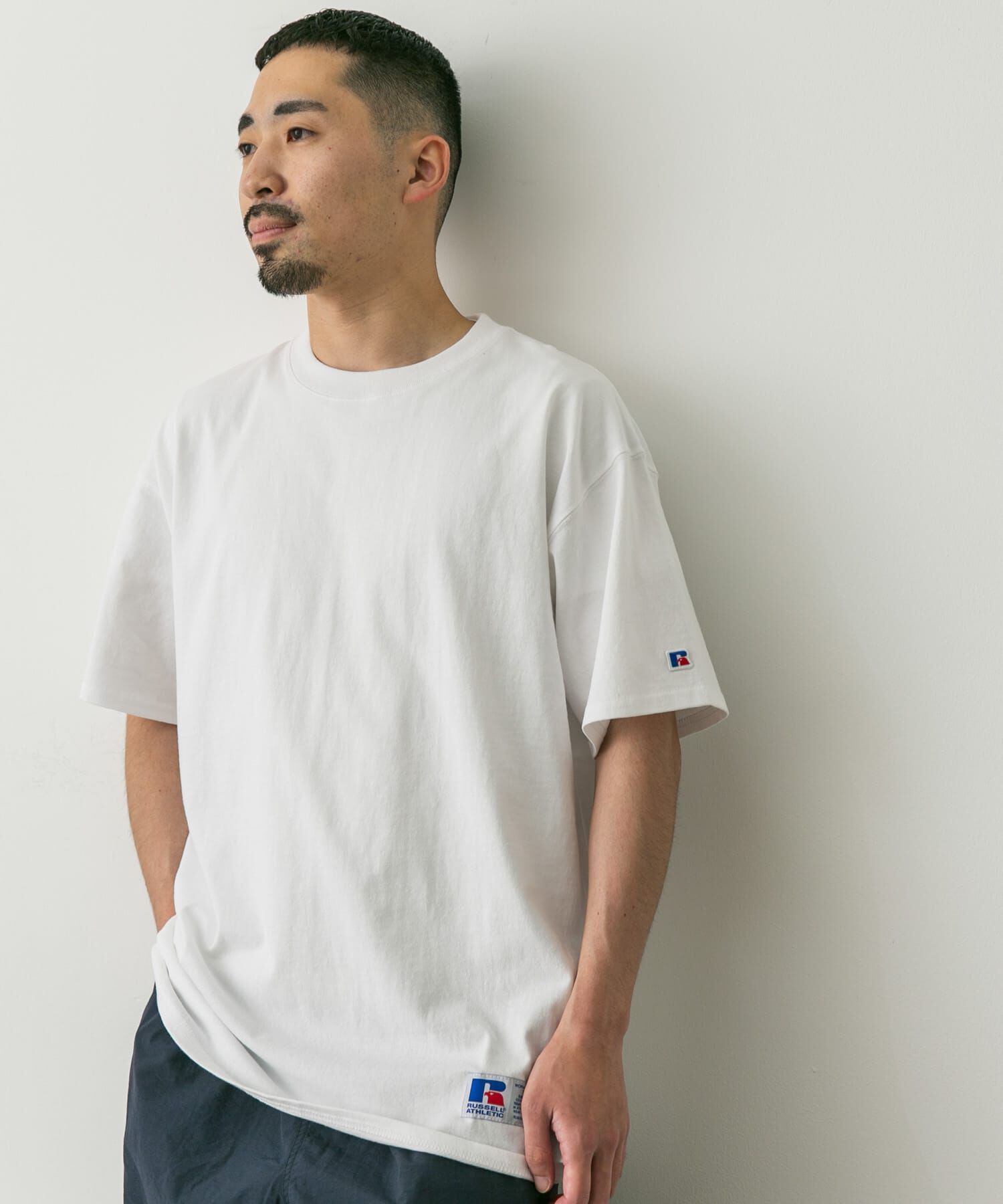 URBAN RESEARCH DOORS「『別注』RUSSELL ATHLETIC&times;DOORS　USA Cotton Basic Tee」|Tシャツ・カットソー|