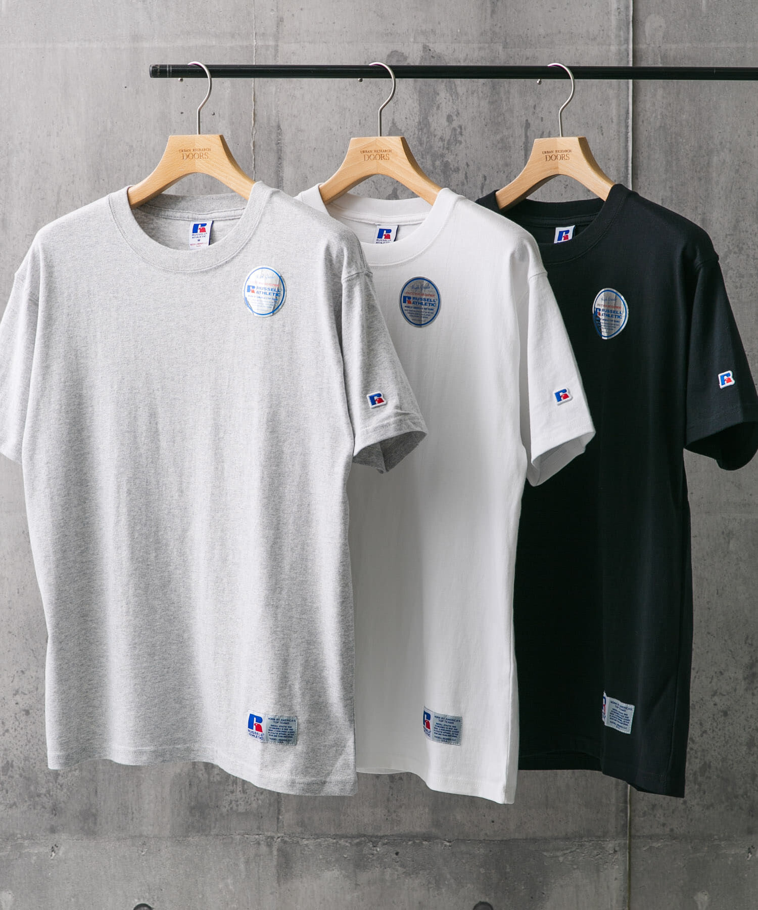 URBAN RESEARCH DOORS「『別注』RUSSELL ATHLETIC&times;DOORS　USA Cotton Basic Tee」|Tシャツ・カットソー|