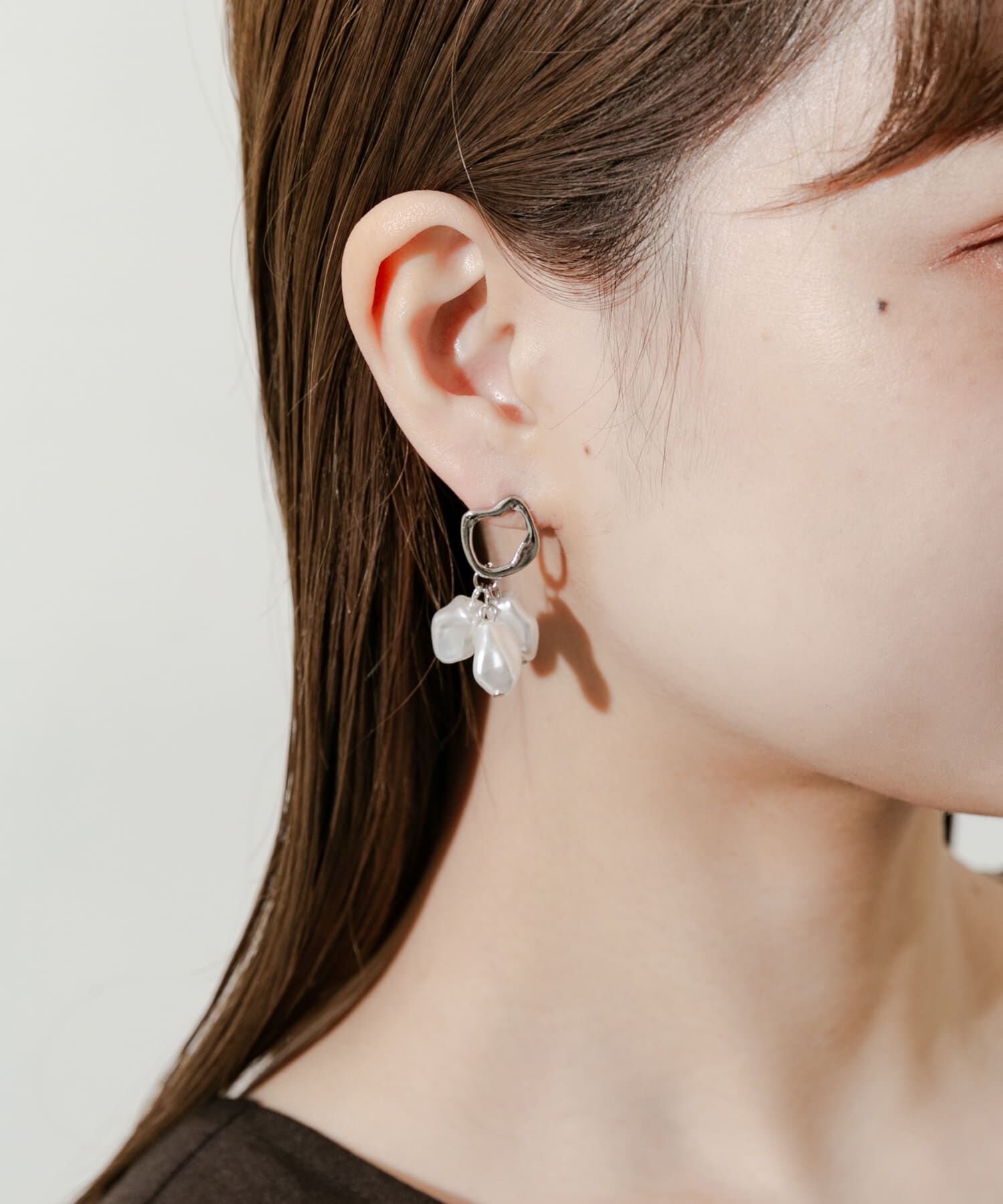 SMELLY「パールスウェイピアス」|ピアス|