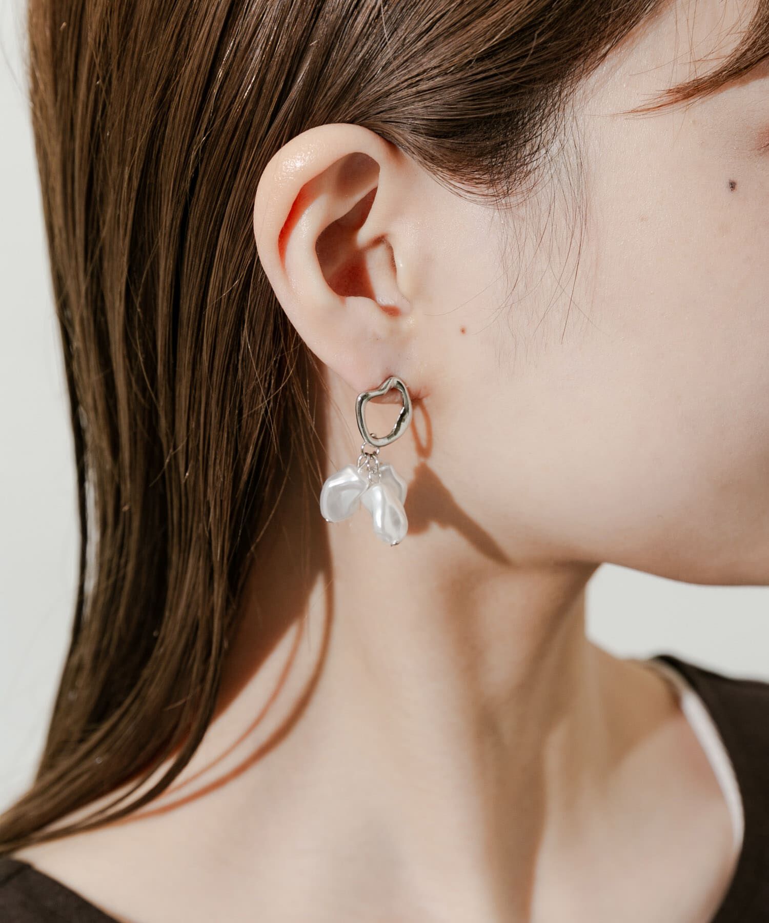 SMELLY「パールスウェイピアス」|ピアス|