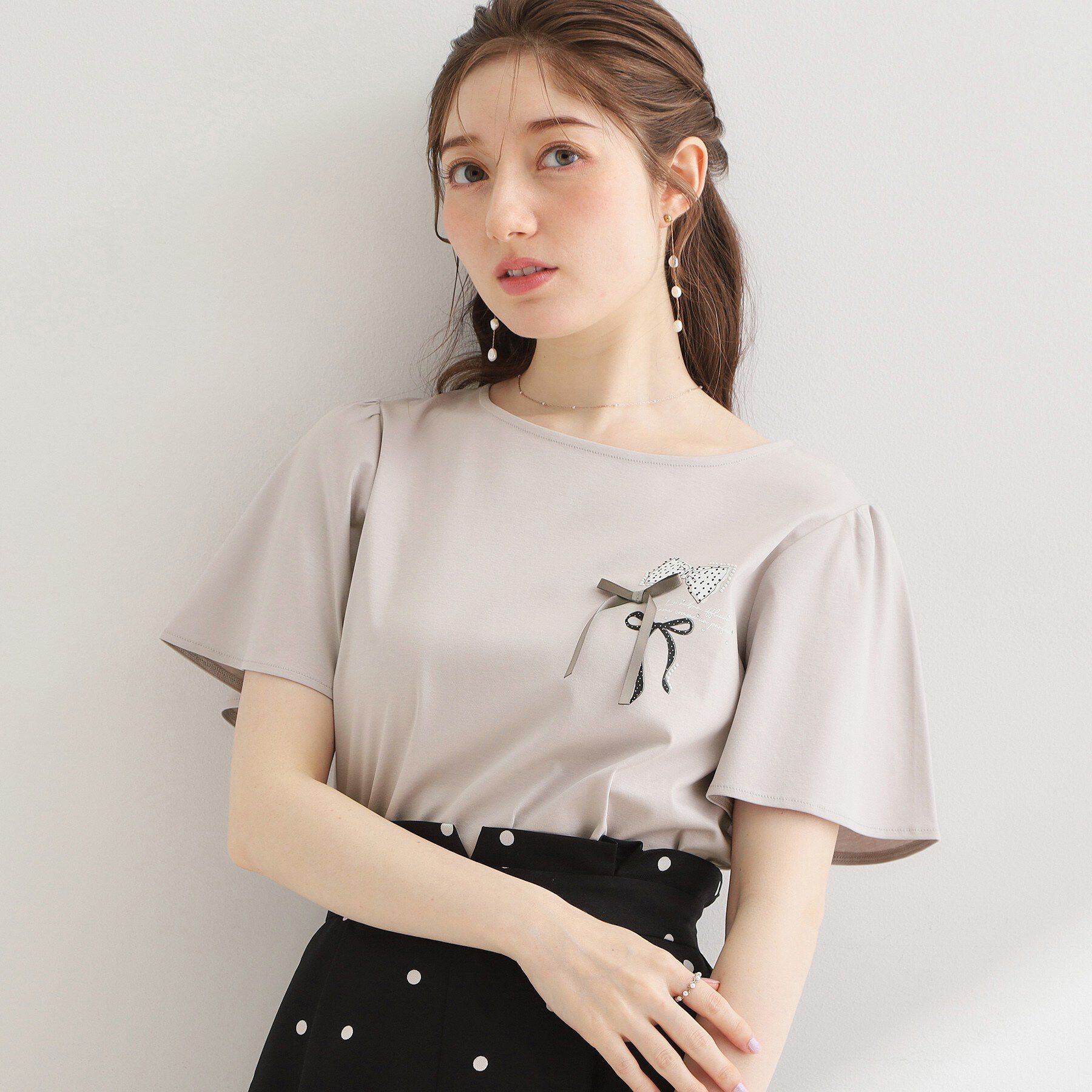 Couture broach「リボンプリントTシャツ」|Tシャツ・カットソー|