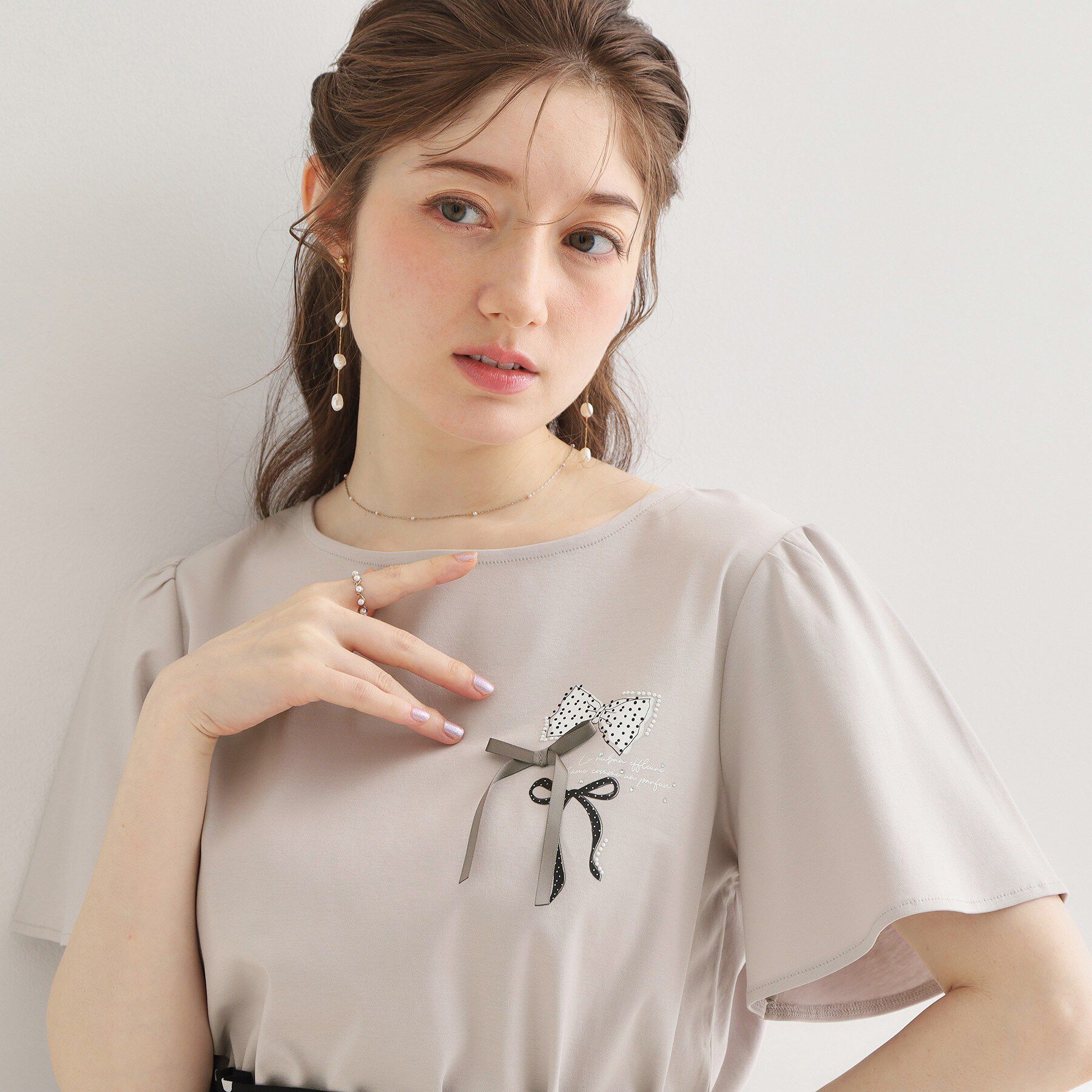 Couture broach「リボンプリントTシャツ」|Tシャツ・カットソー|ライトグレー(011