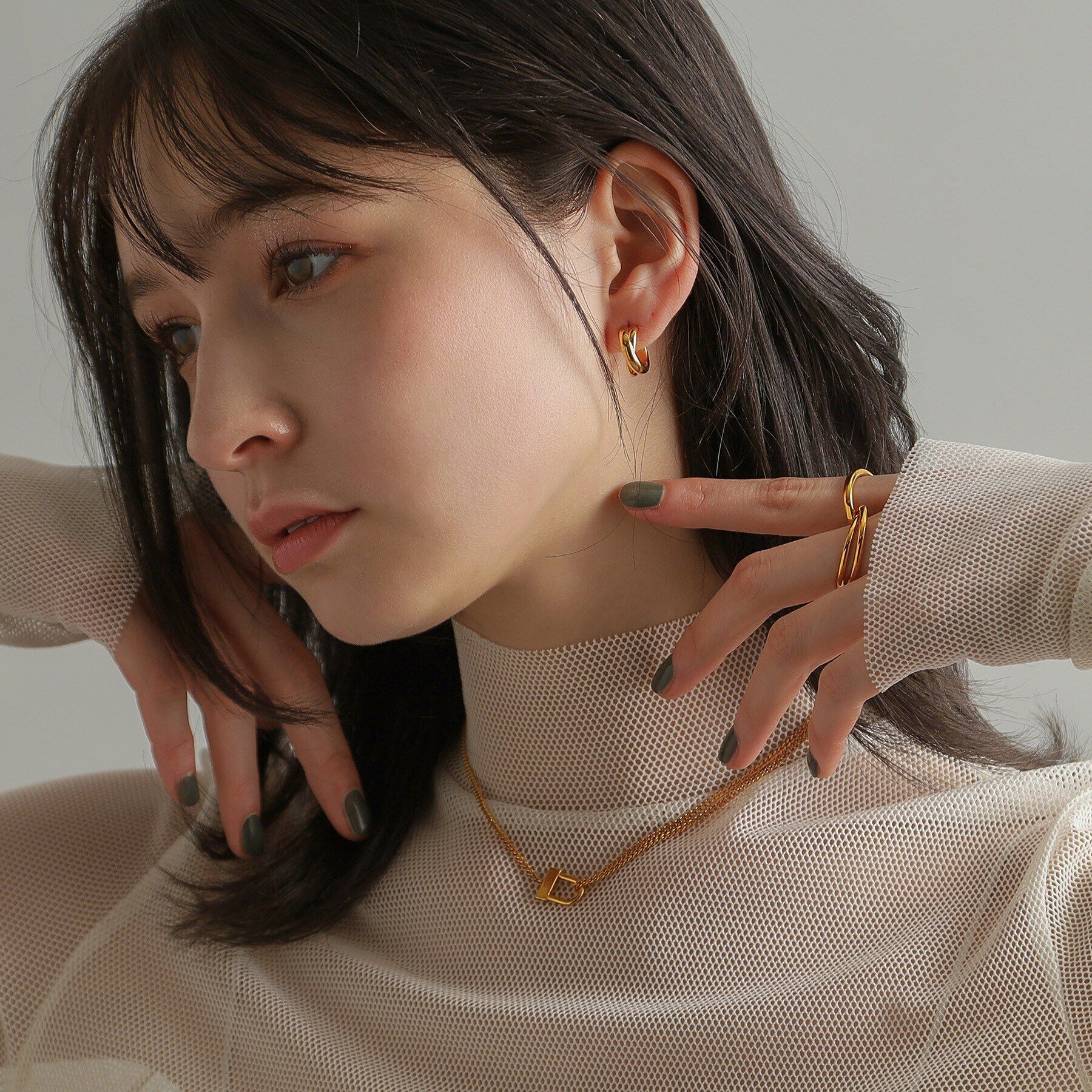 COCOSHNIK ONKITSCH「シルバー スモールフープ プランプクロスピアス GP」|ピアス|