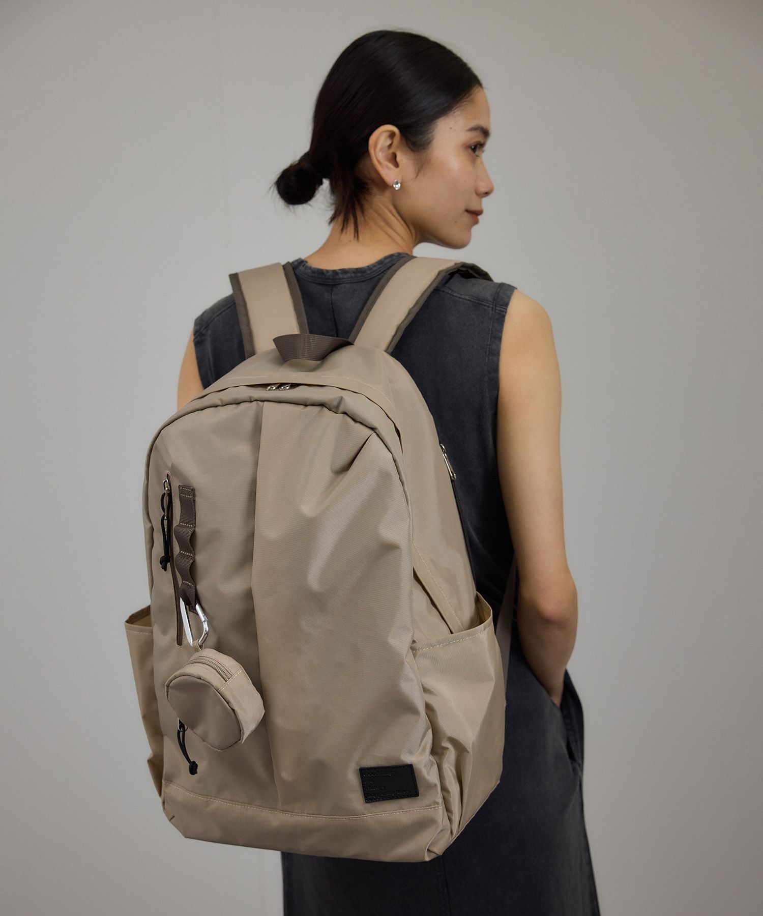 SALON adam et rope'「【WEB限定】ラウンドポーチ&エコバッグ付きペアレンツリュック［ユニセックスで使える・軽量・撥水・A4］」|リュック|グレーサブ