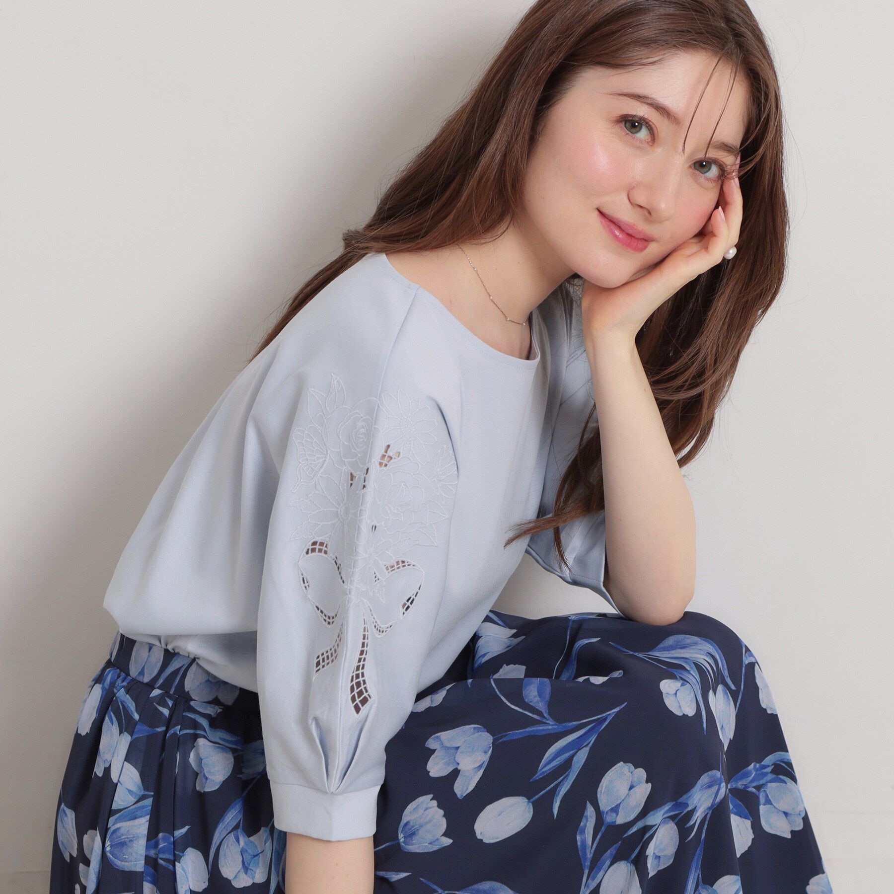 Couture broach「【接触冷感・UVカット】エンブロドルマントップス」|Tシャツ・カットソー|サックスブルー(09