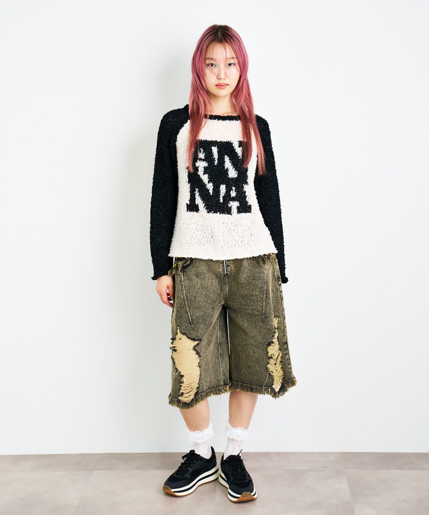 SENSE OF PLACE by URBAN RESEARCH「ANNA SUI NYC　フラッグヤーンANニットプルオーバー」|ニット・セーター|