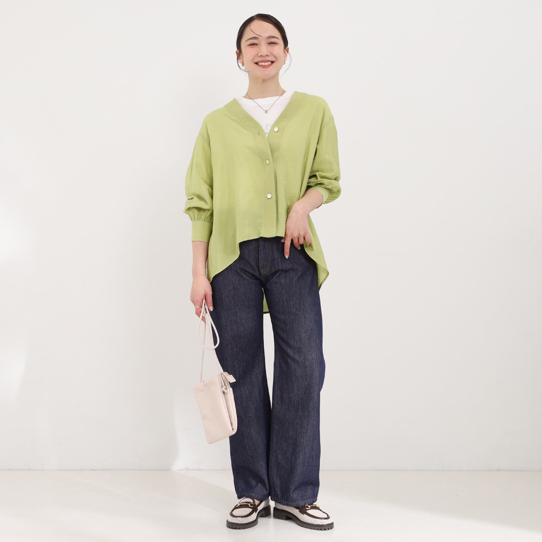 SHOO･LA･RUE「【S-LL/体型カバー/Aライン】身体のラインを拾いにくい シアーシャツカーディガン」|シャツ・ブラウス|