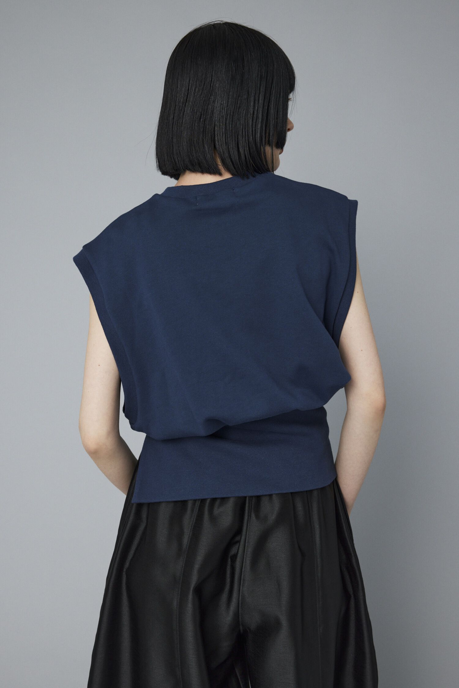 HeRIN.CYE「Compact cut vest」|シャツ・ブラウス|