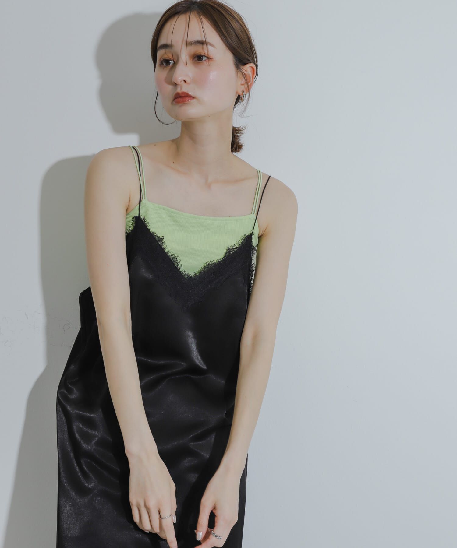SENSE OF PLACE by URBAN RESEARCH「レースサテンキャミワンピース」|ワンピース|