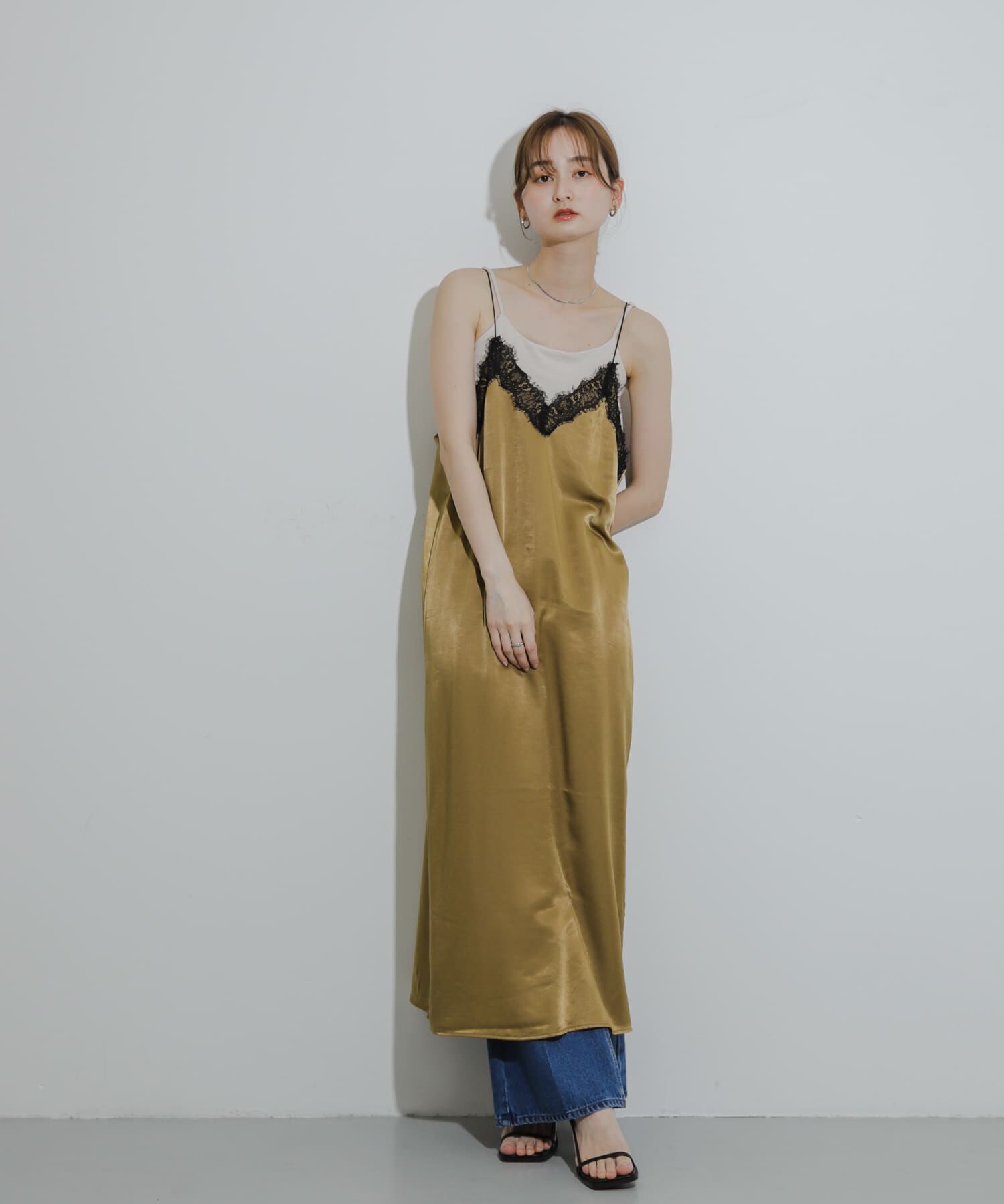 SENSE OF PLACE by URBAN RESEARCH「レースサテンキャミワンピース」|ワンピース|