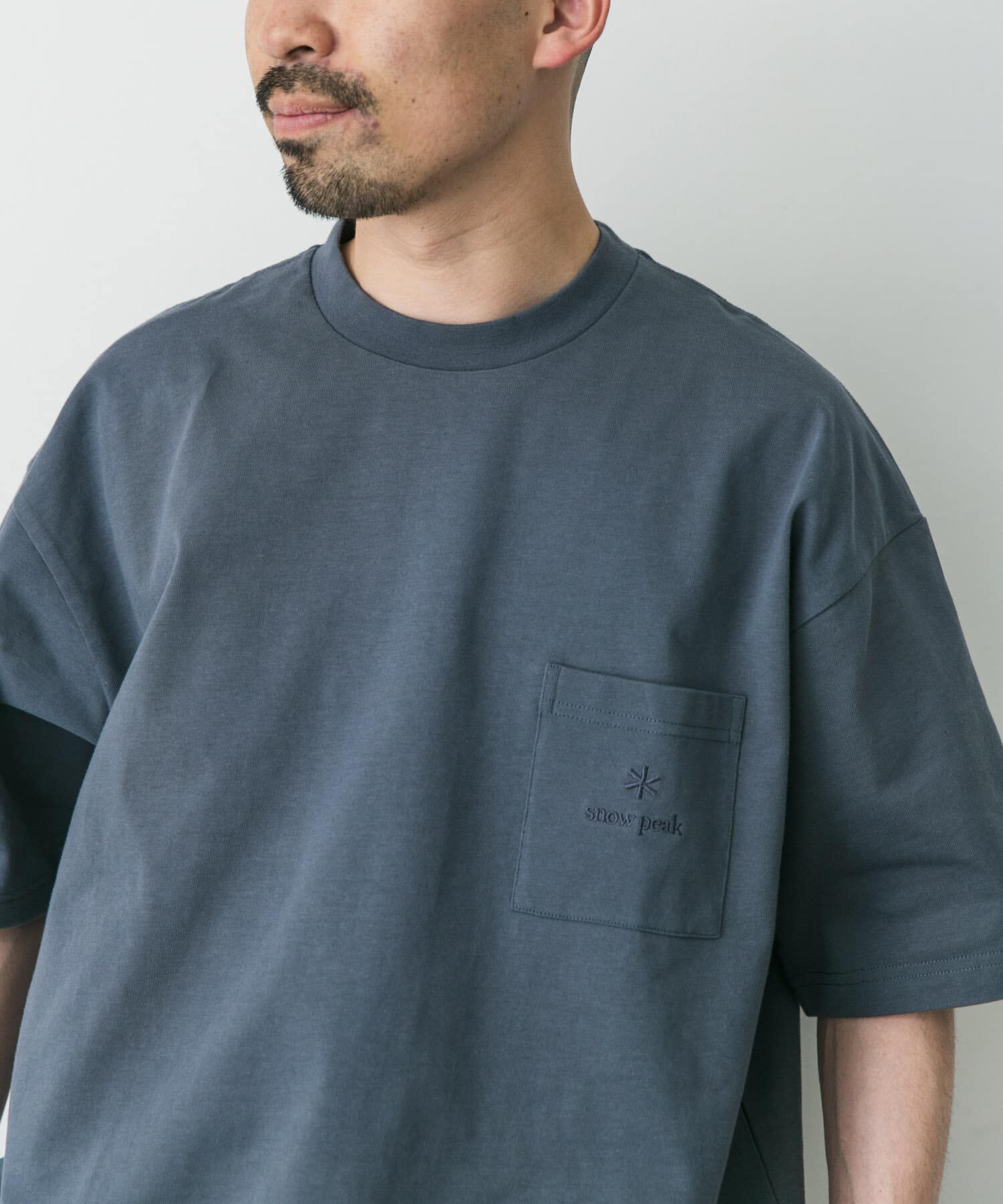 URBAN RESEARCH DOORS「『別注』Snow Peak Apparel&times;DOORS　Pocket Logo T-shirts」|Tシャツ・カットソー|