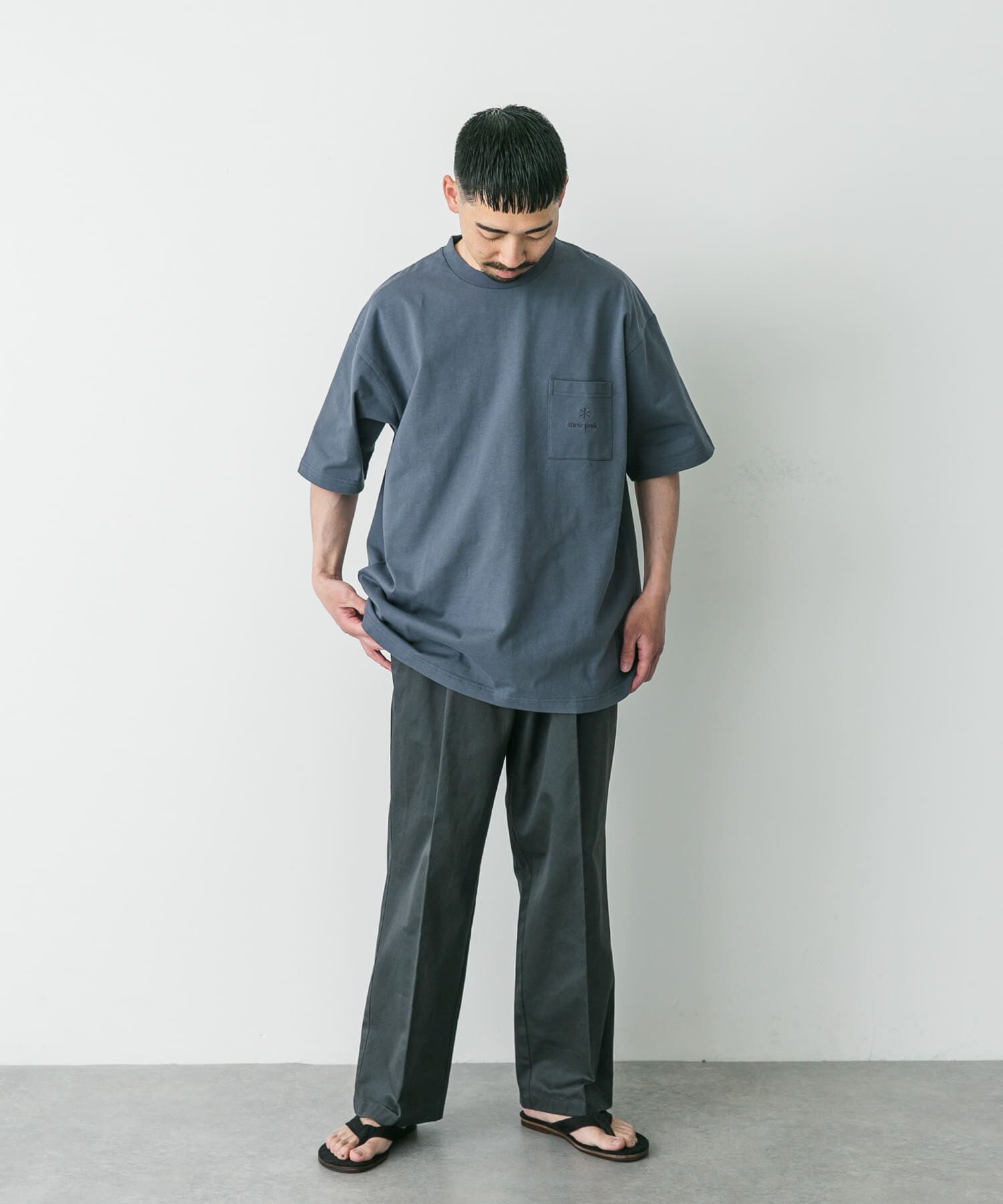 URBAN RESEARCH DOORS「『別注』Snow Peak Apparel&times;DOORS　Pocket Logo T-shirts」|Tシャツ・カットソー|