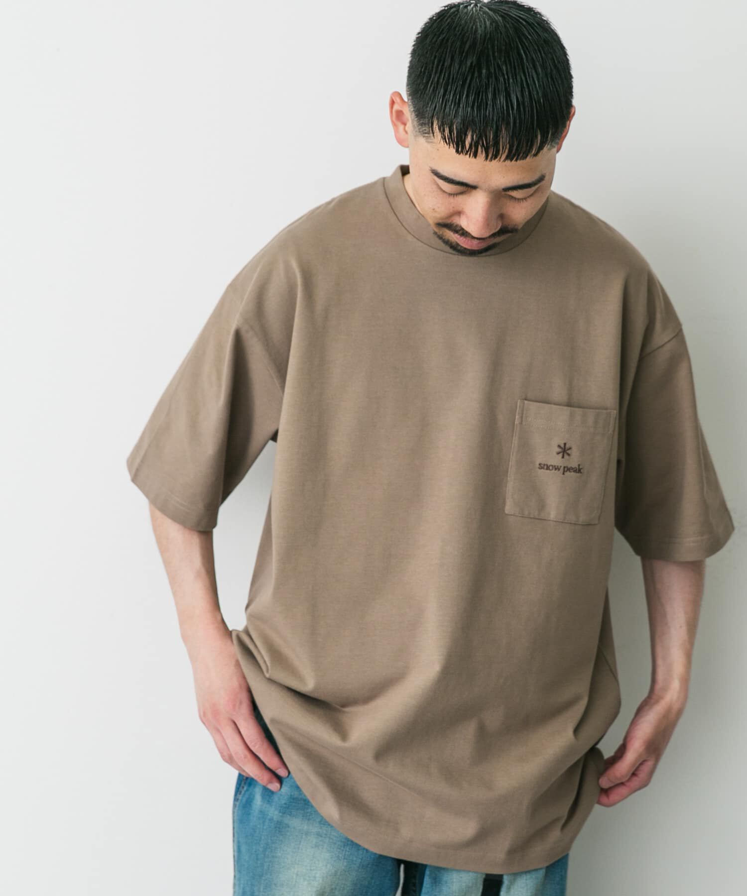 URBAN RESEARCH DOORS「『別注』Snow Peak Apparel&times;DOORS　Pocket Logo T-shirts」|Tシャツ・カットソー|