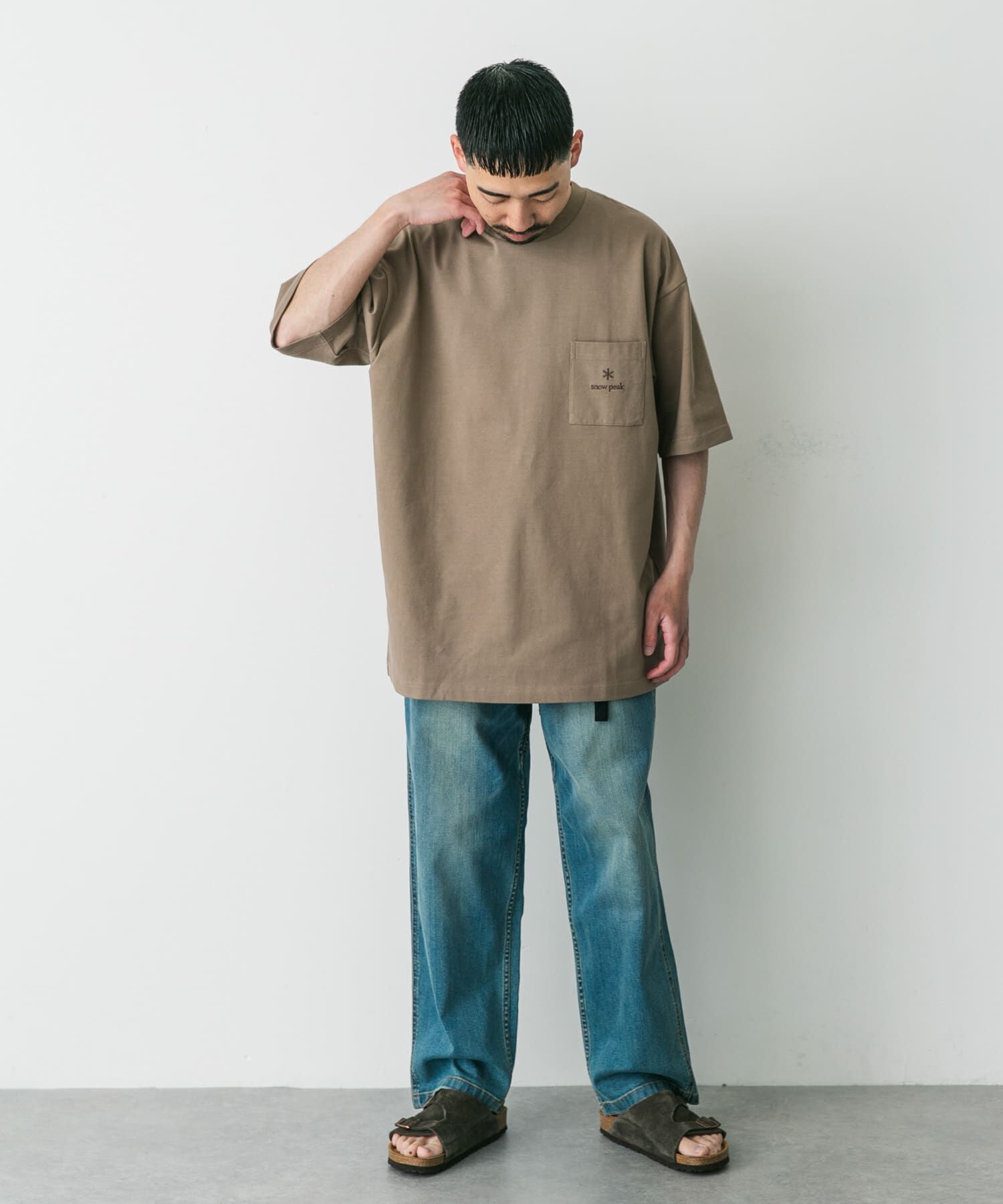 URBAN RESEARCH DOORS「『別注』Snow Peak Apparel&times;DOORS　Pocket Logo T-shirts」|Tシャツ・カットソー|