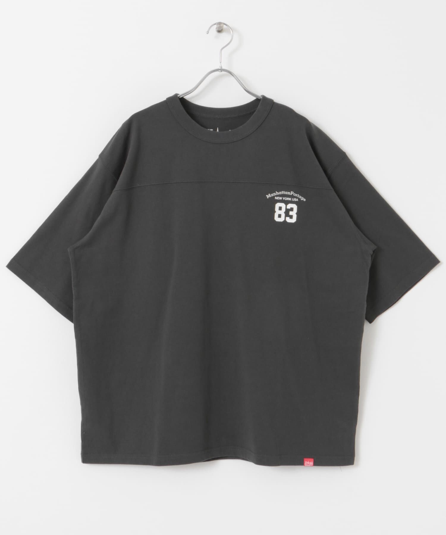 URBAN RESEARCH DOORS「『別注』MANHATTAN PORTAGE&times;DOORS　フットボール オーバーサイズTシャツ」|Tシャツ・カットソー|
