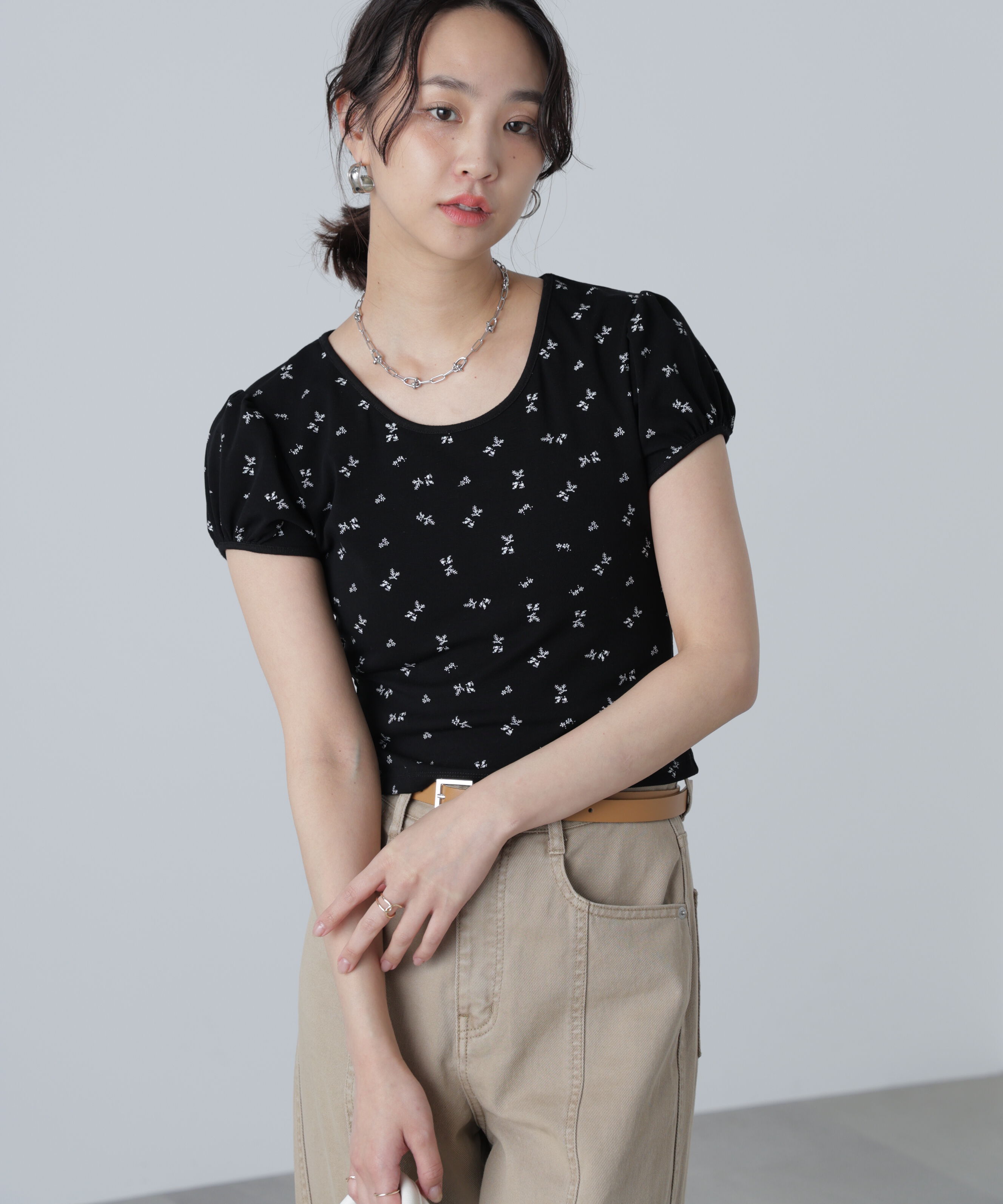  「フラワー柄コンパクトTシャツ」|Tシャツ・カットソー|